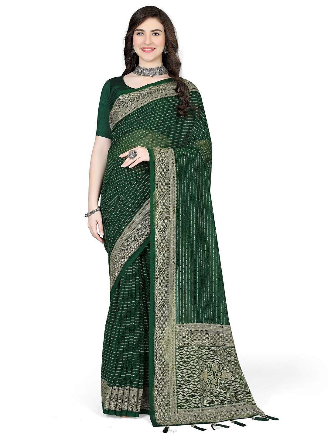 

Avojee Striped Printed Saree, Green