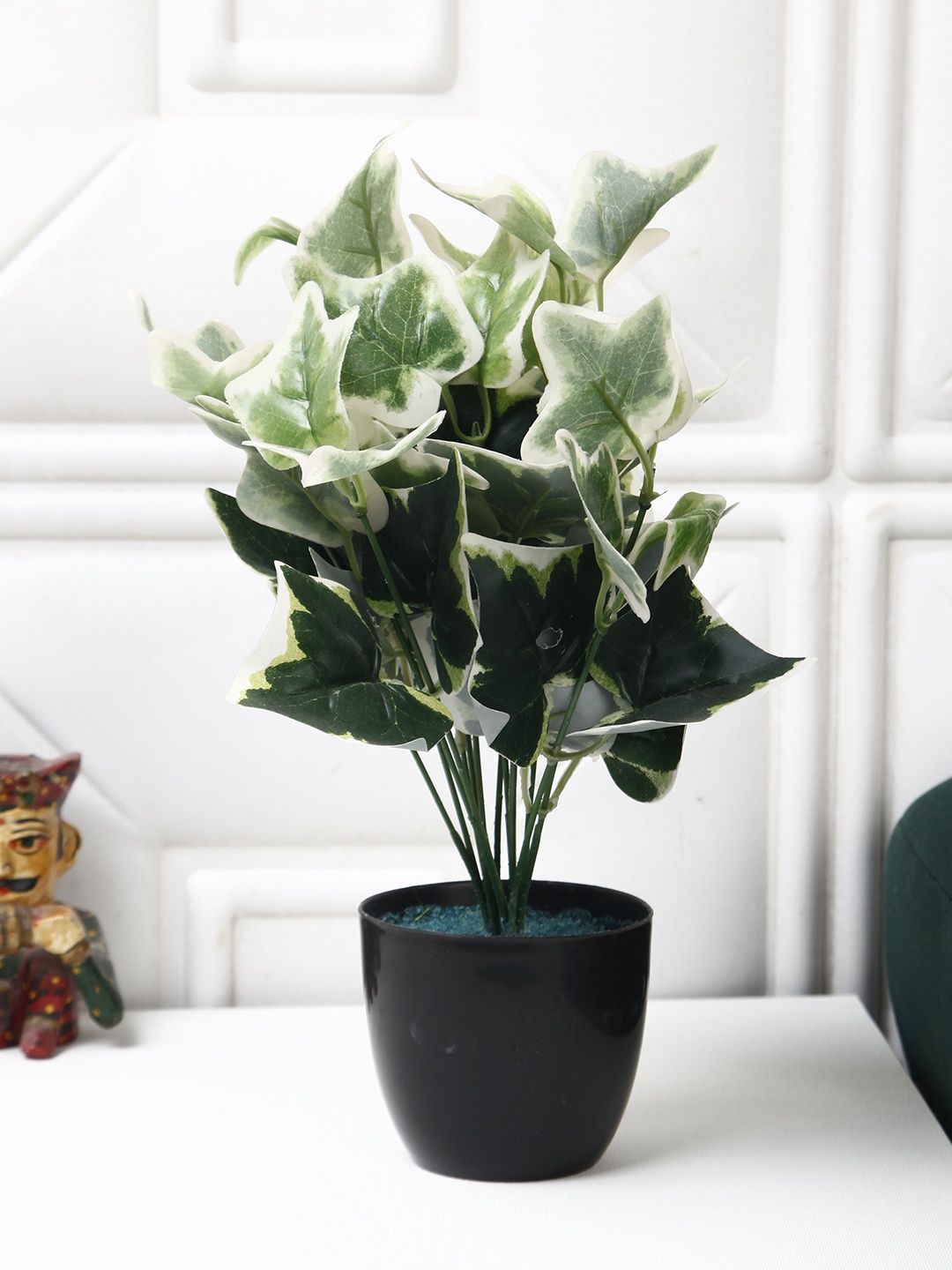 

FOLIYAJ Cream & Green Ivy Artificial Flowers and Plants