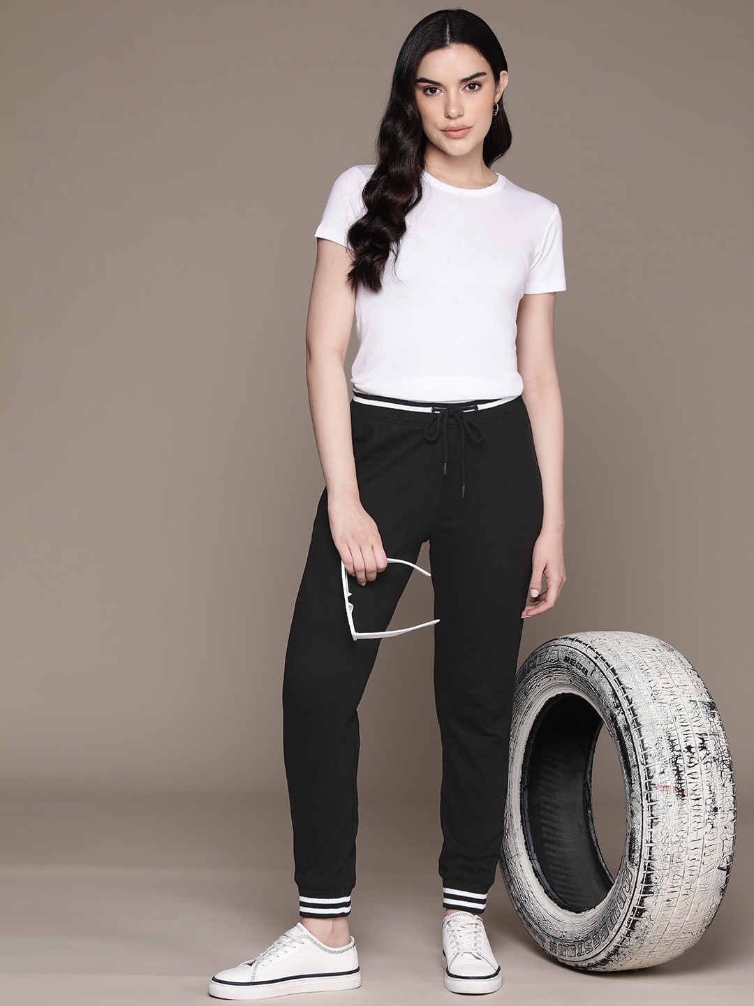 

Roadster Pure Cotton Joggers, Black
