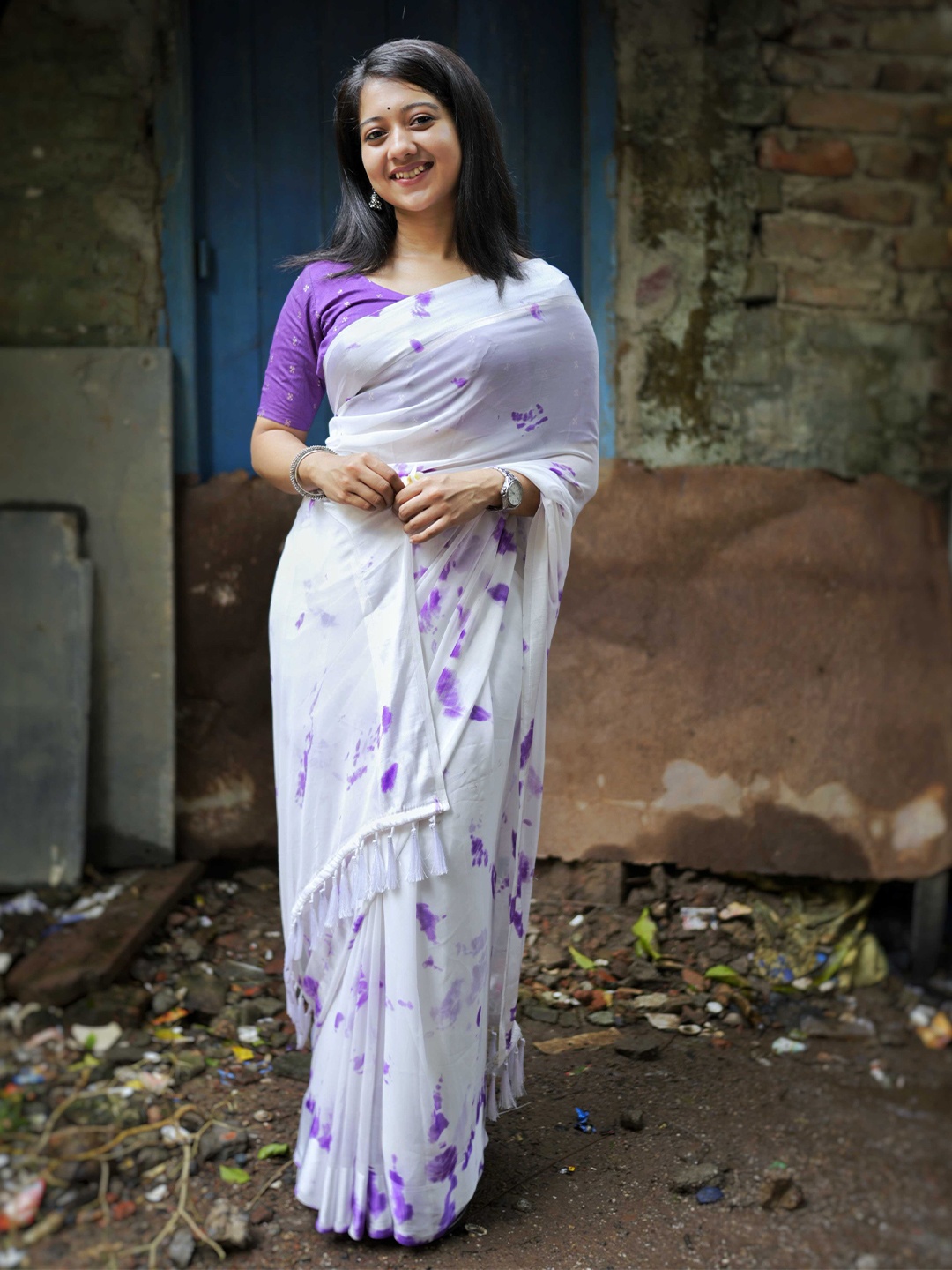 

Mitera Abstract Printed Georgette Saree, Purple