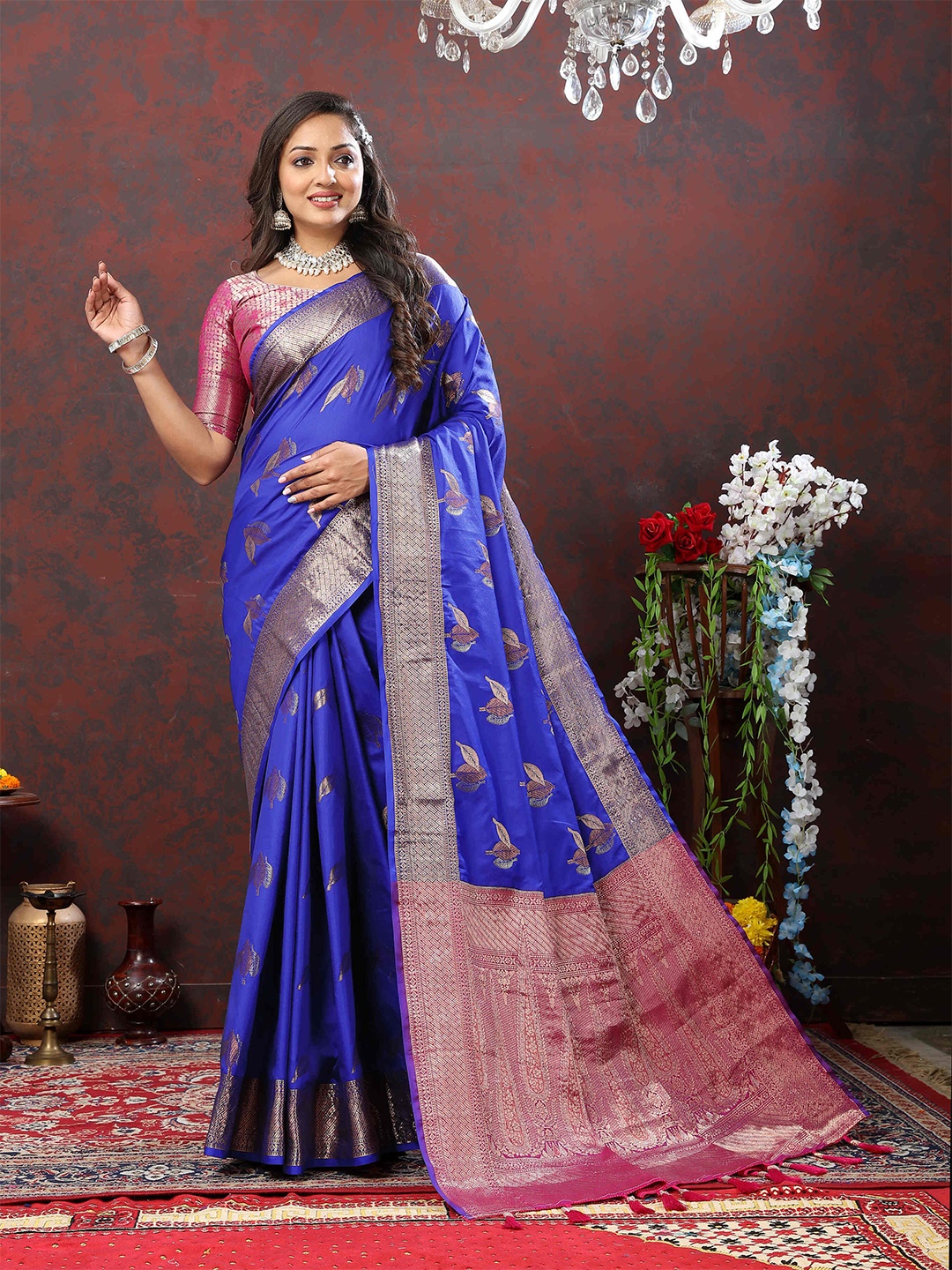 

ZILVIRA Woven Design Ethnic Motifs Zari Banarasi Saree With Tassels, Blue