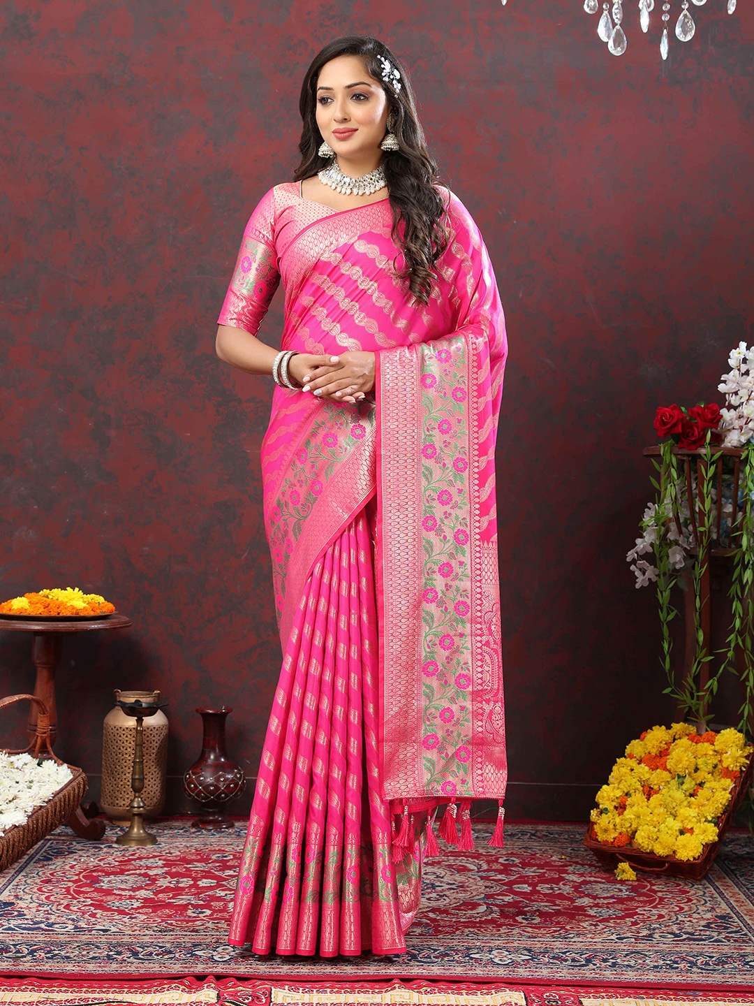 

ZILVIRA Woven Design Zari Leheriya Saree With Tassels, Pink