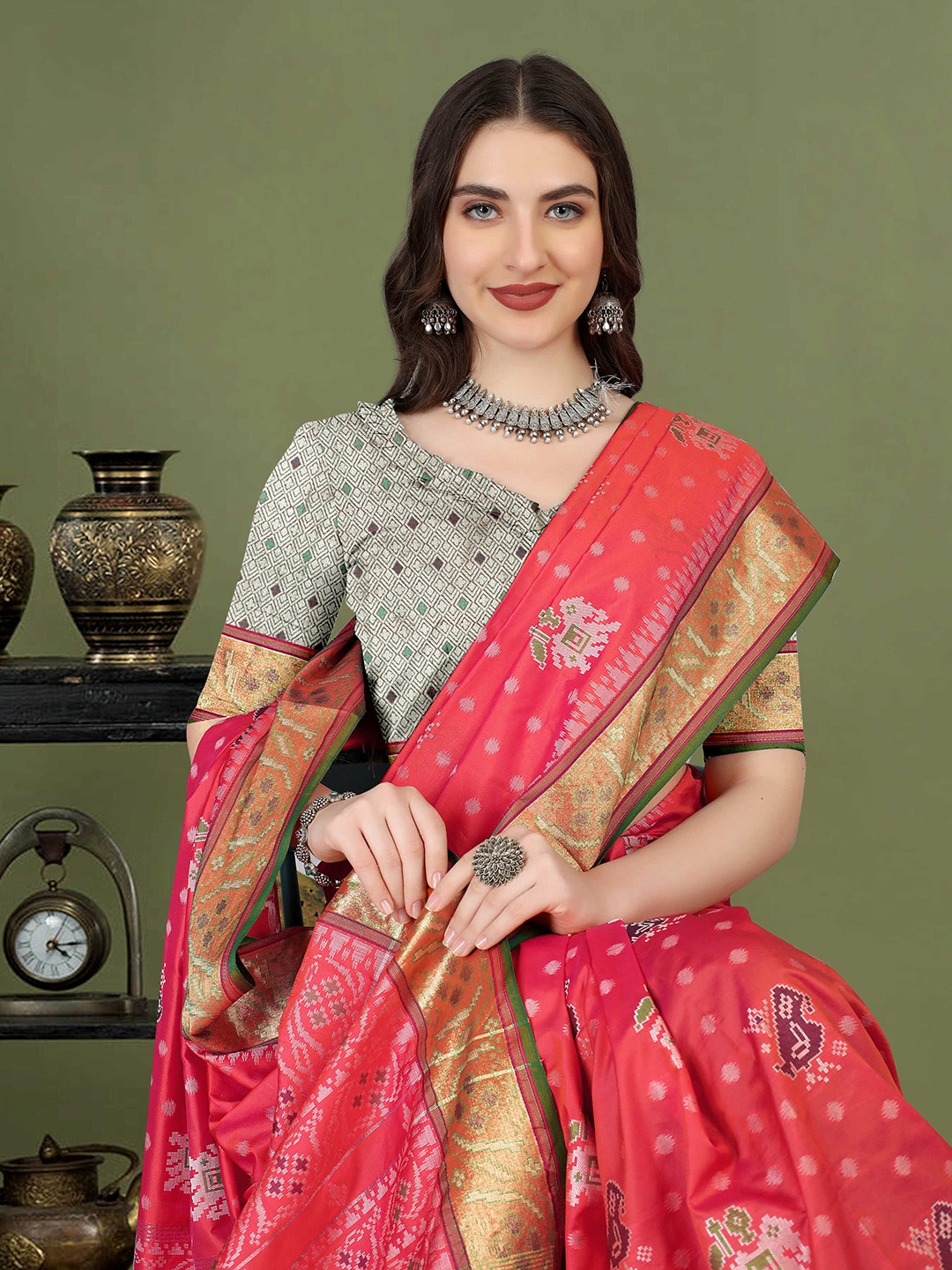 

ZILVIRA Woven Design Ethnic Motifs Zari Pure Silk Patola Saree, Red