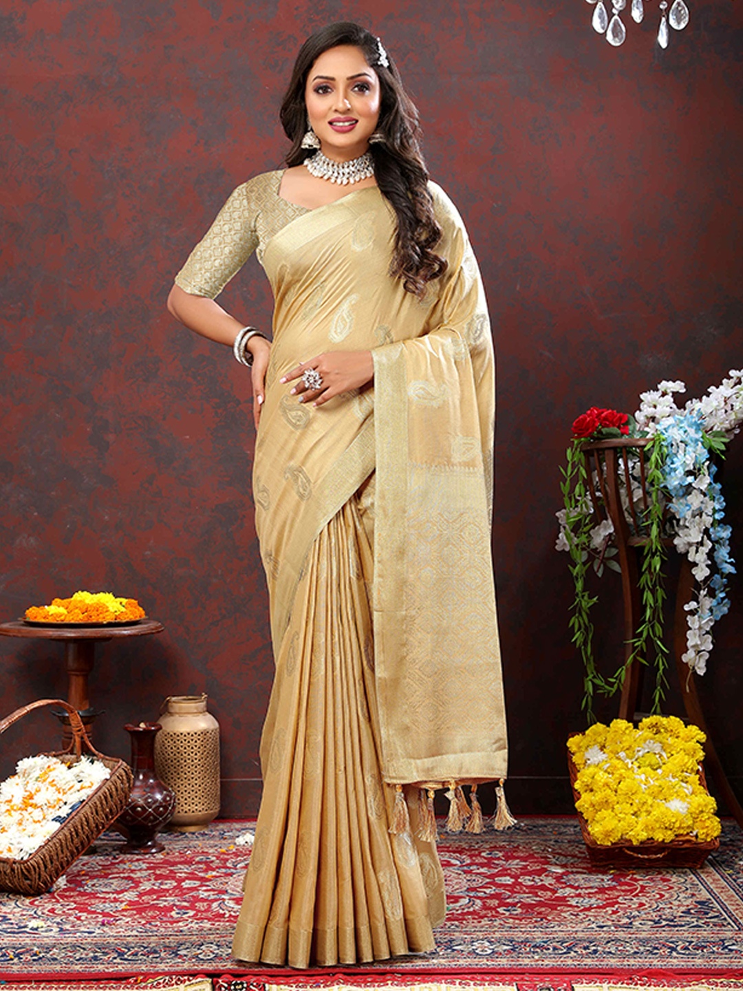 

ZILVIRA Ethnic Motifs Woven Design Zari Pure Cotton Banarasi Saree, Cream