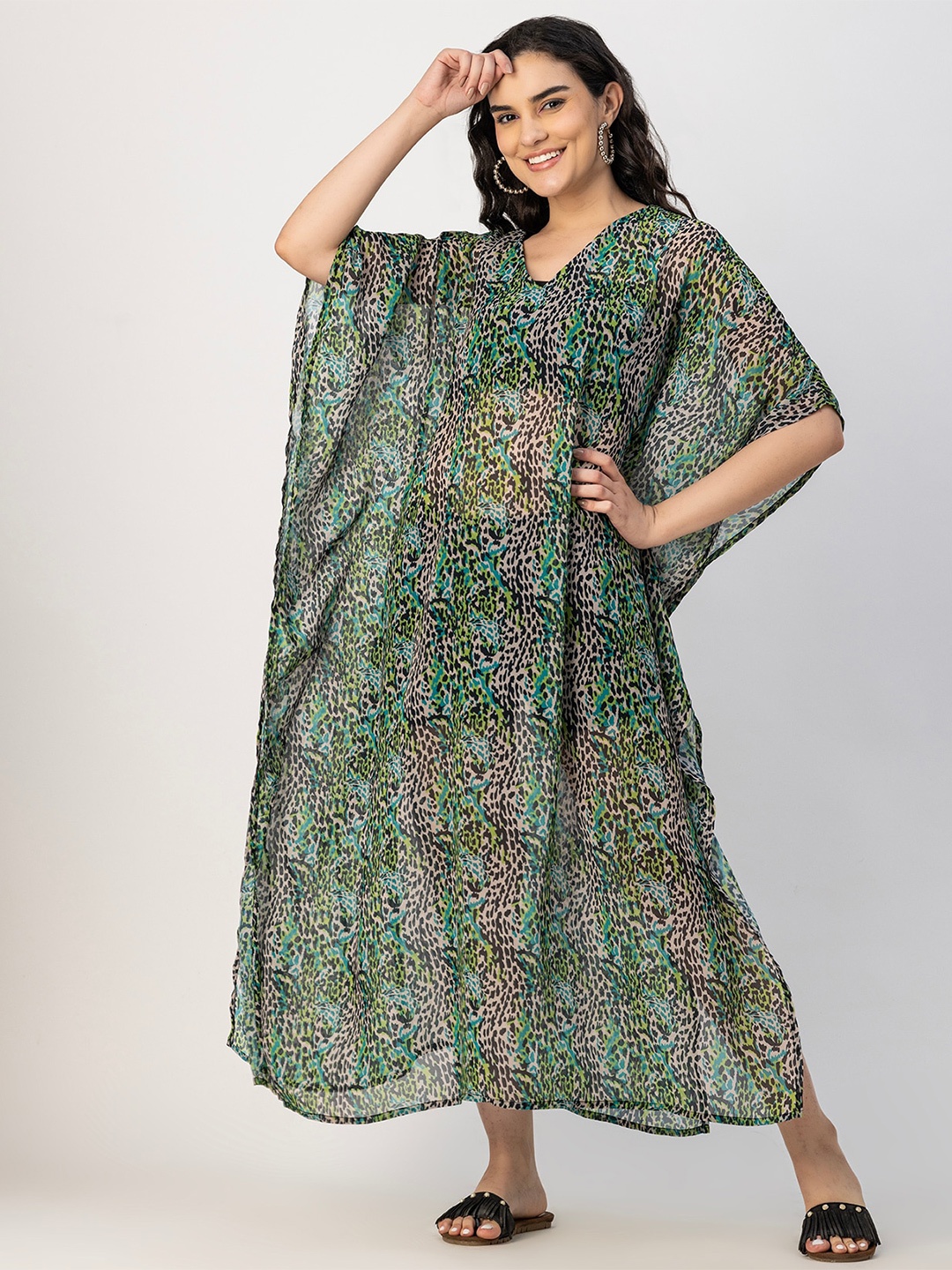 

Moomaya V Neck Abstract Print Kimono Sleeve Georgette Kaftan Maxi Dress, Green