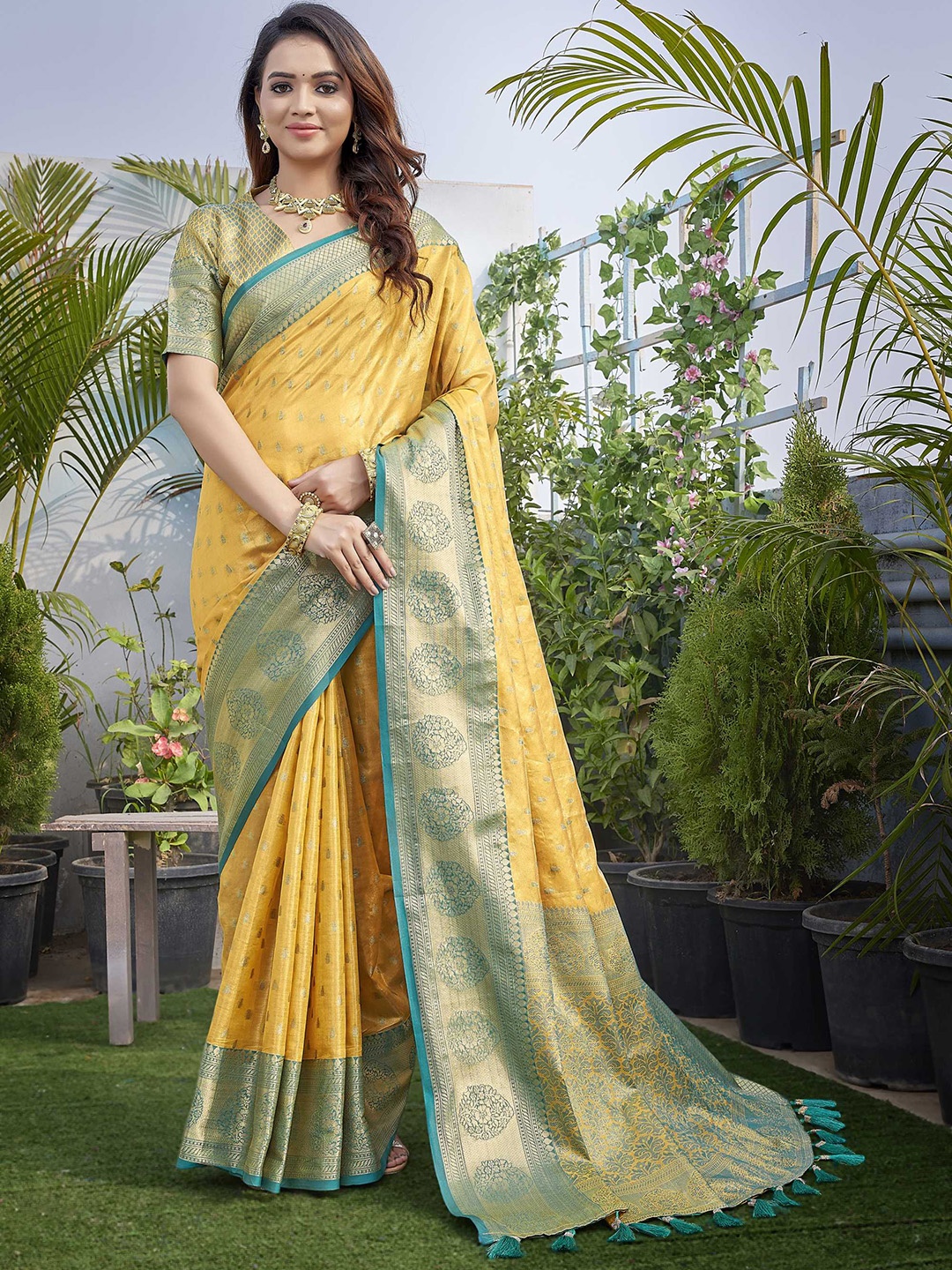 

Mitera Yellow & Green Woven Design Zari Banarasi Saree