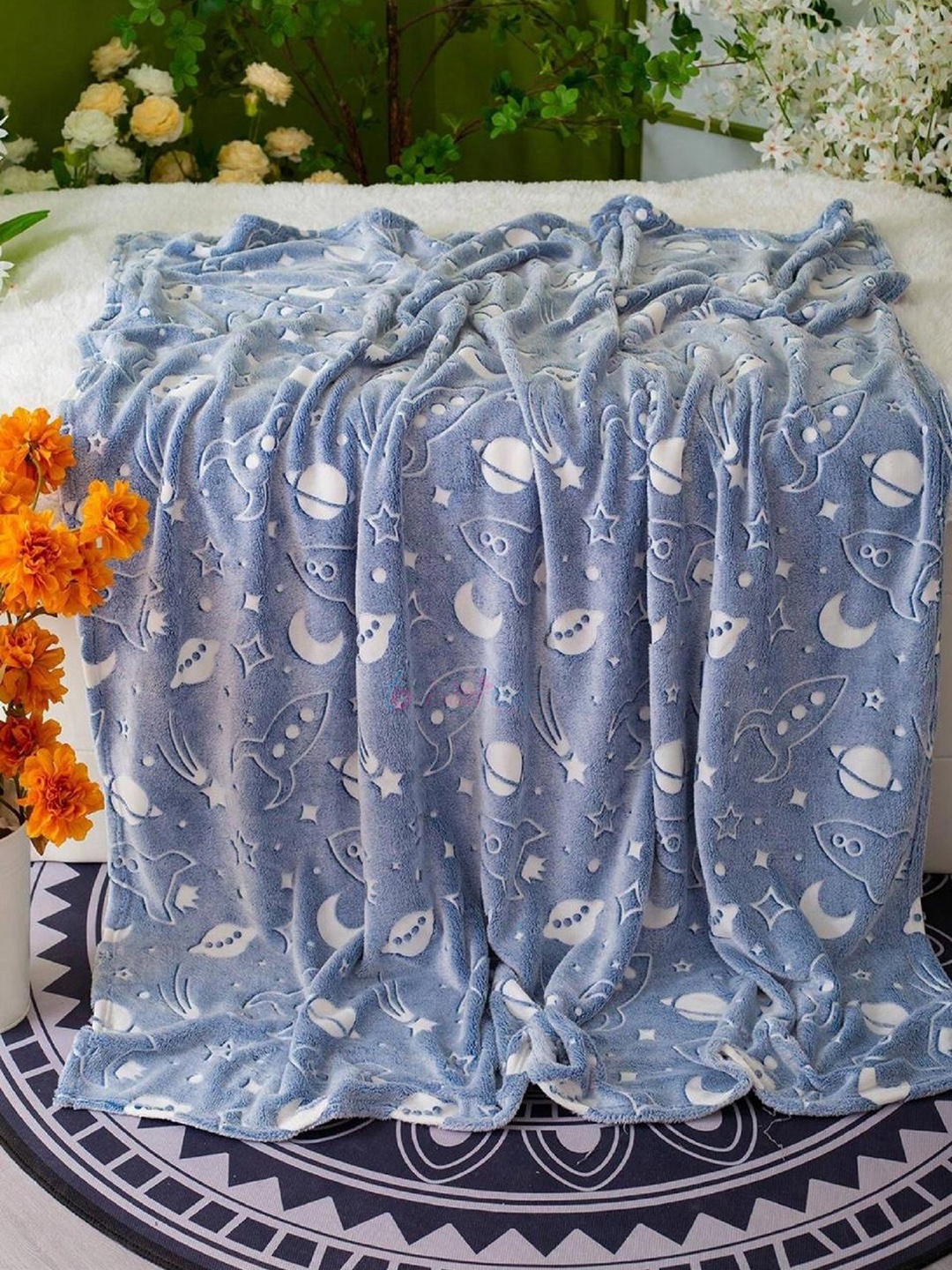 

Butterthief Blue & White Cartoon Characters AC Room 210 GSM Single Bed Blanket