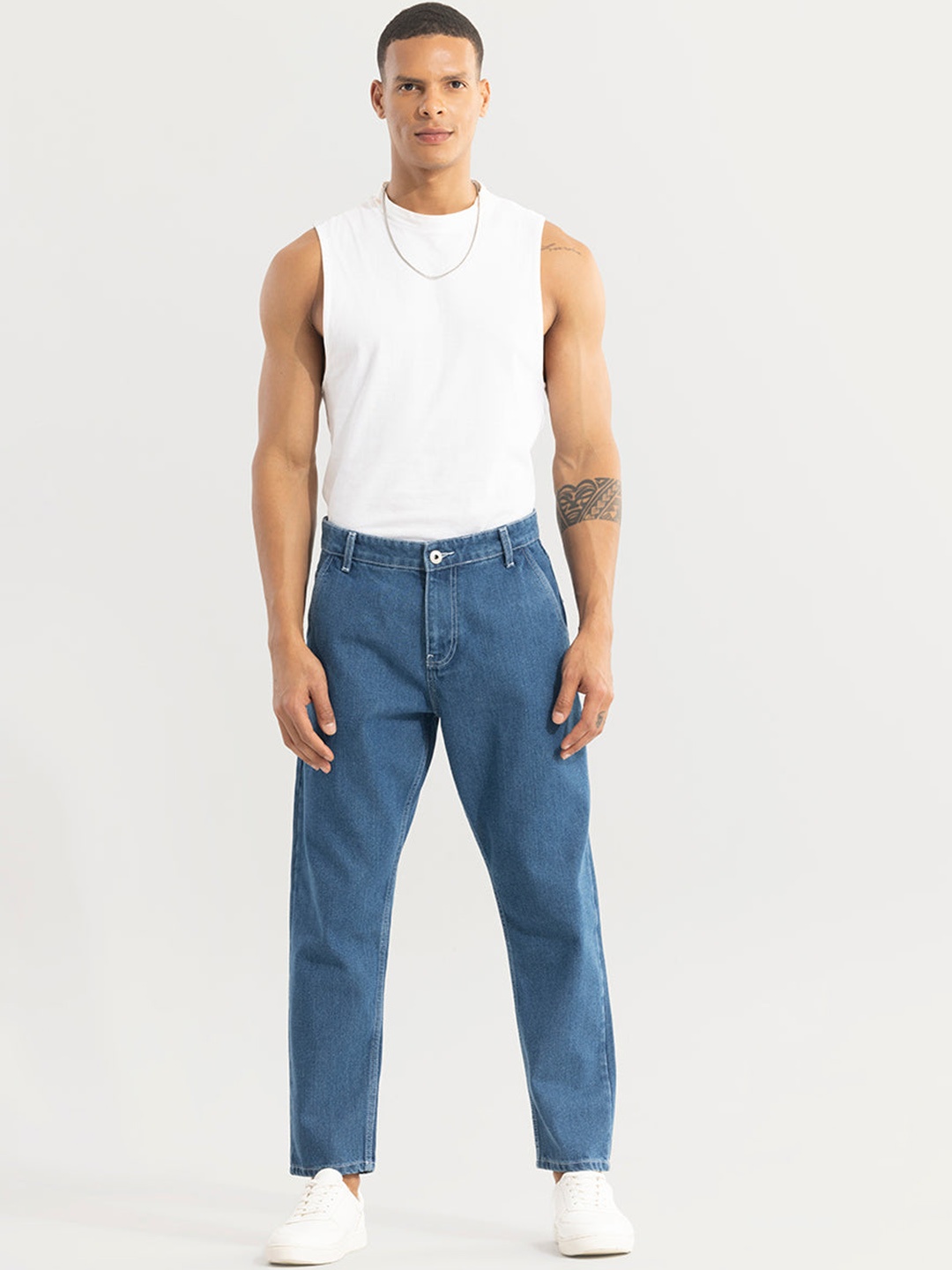 

Snitch Men Blue Straight Fit Clean Look Cotton Jeans