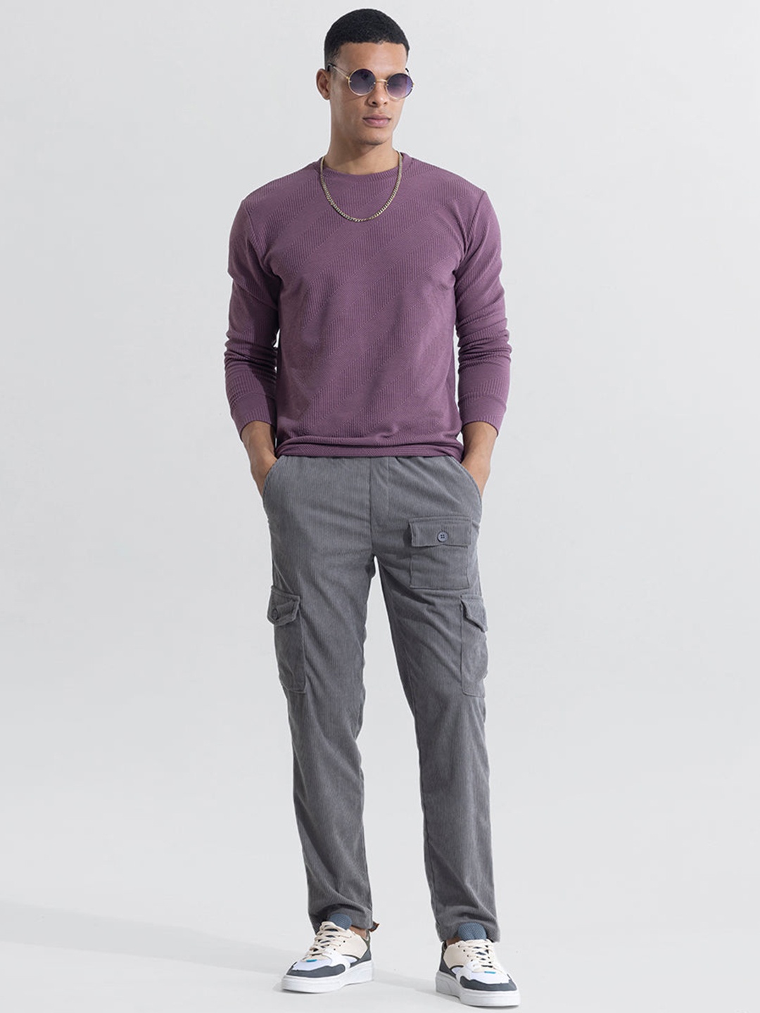 

Snitch Men Smart Mid Rise Loose Fit Regular Cargos Trousers, Grey