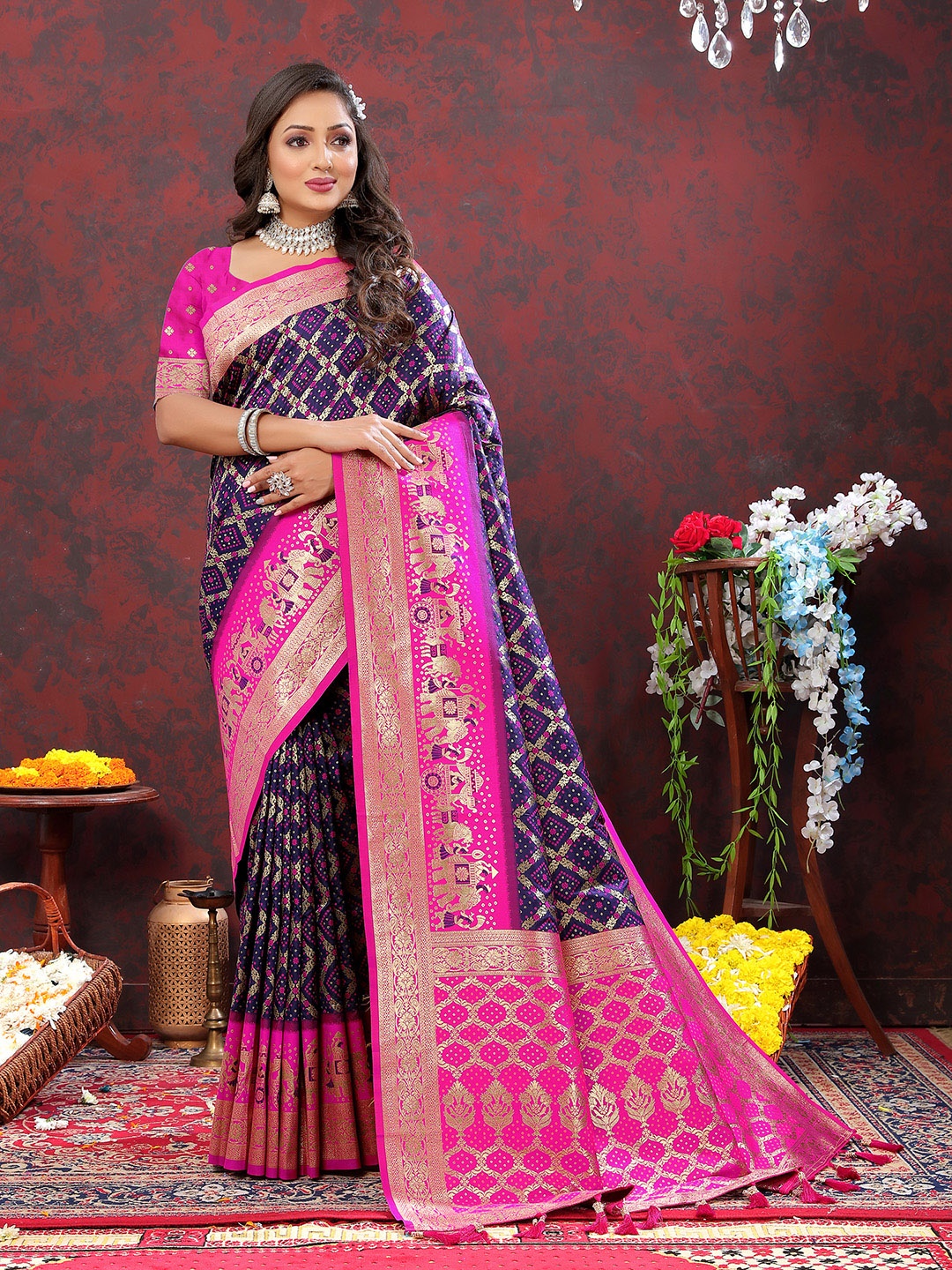 

JATRIQQ Floral Woven Design Zari Art Silk Patola Saree, Purple