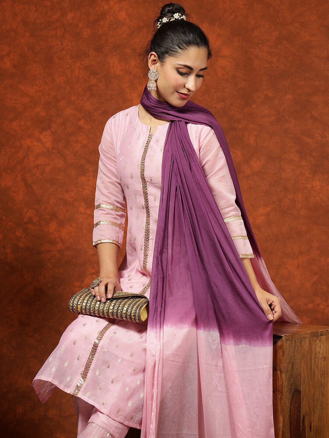 

Sangria Chanderi Silk Jacquard Straight Kurta With Trouser & Dupatta Set, Pink