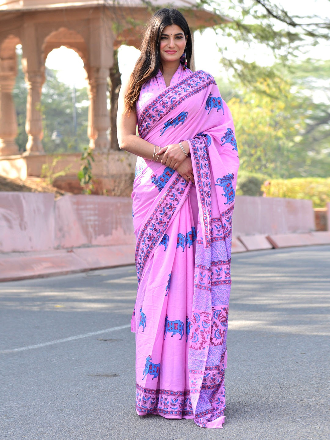 

Shivanya Handicrafts Ethnic Motifs Pure Cotton Block Print Saree, Pink