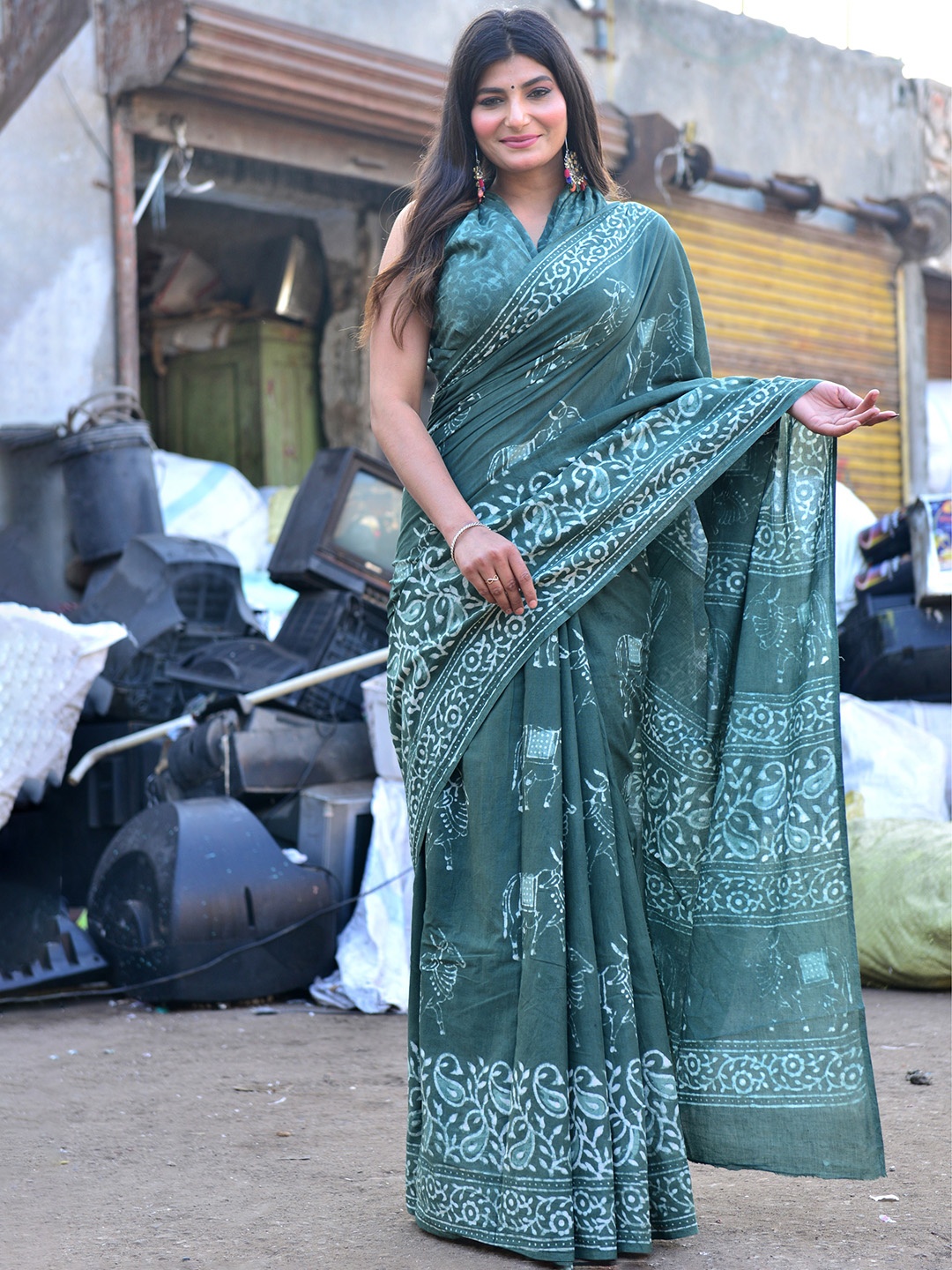

Shivanya Handicrafts Pure Cotton Block Print Saree, Green