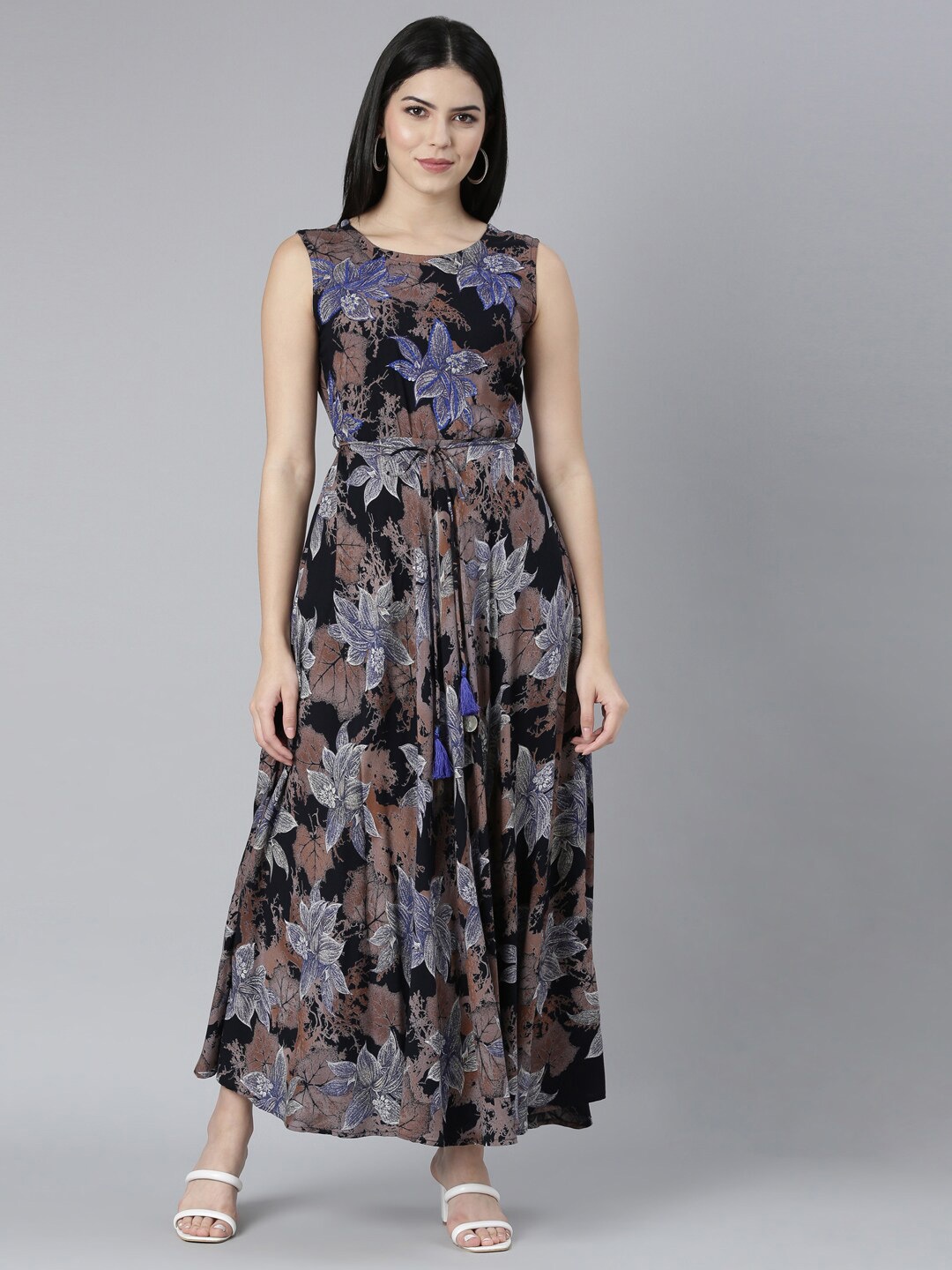 

Neerus Blue Floral Printed Flared Maxi Dress