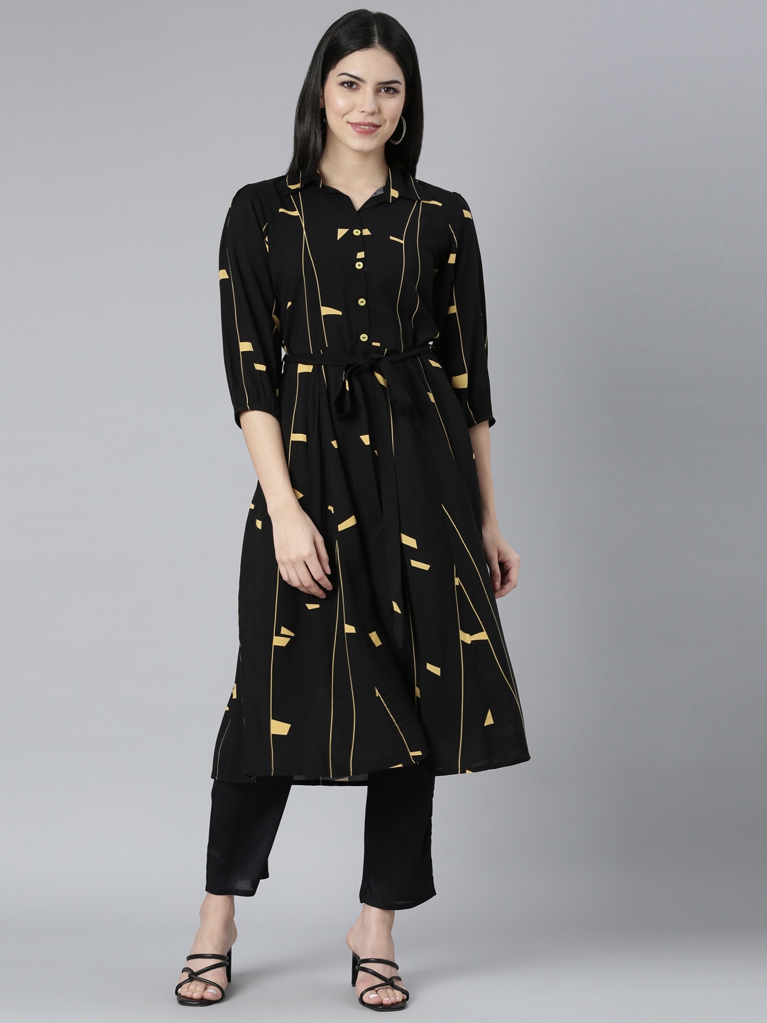 

Neerus Abstract Print Shirt Collar Straight Kurtas, Black