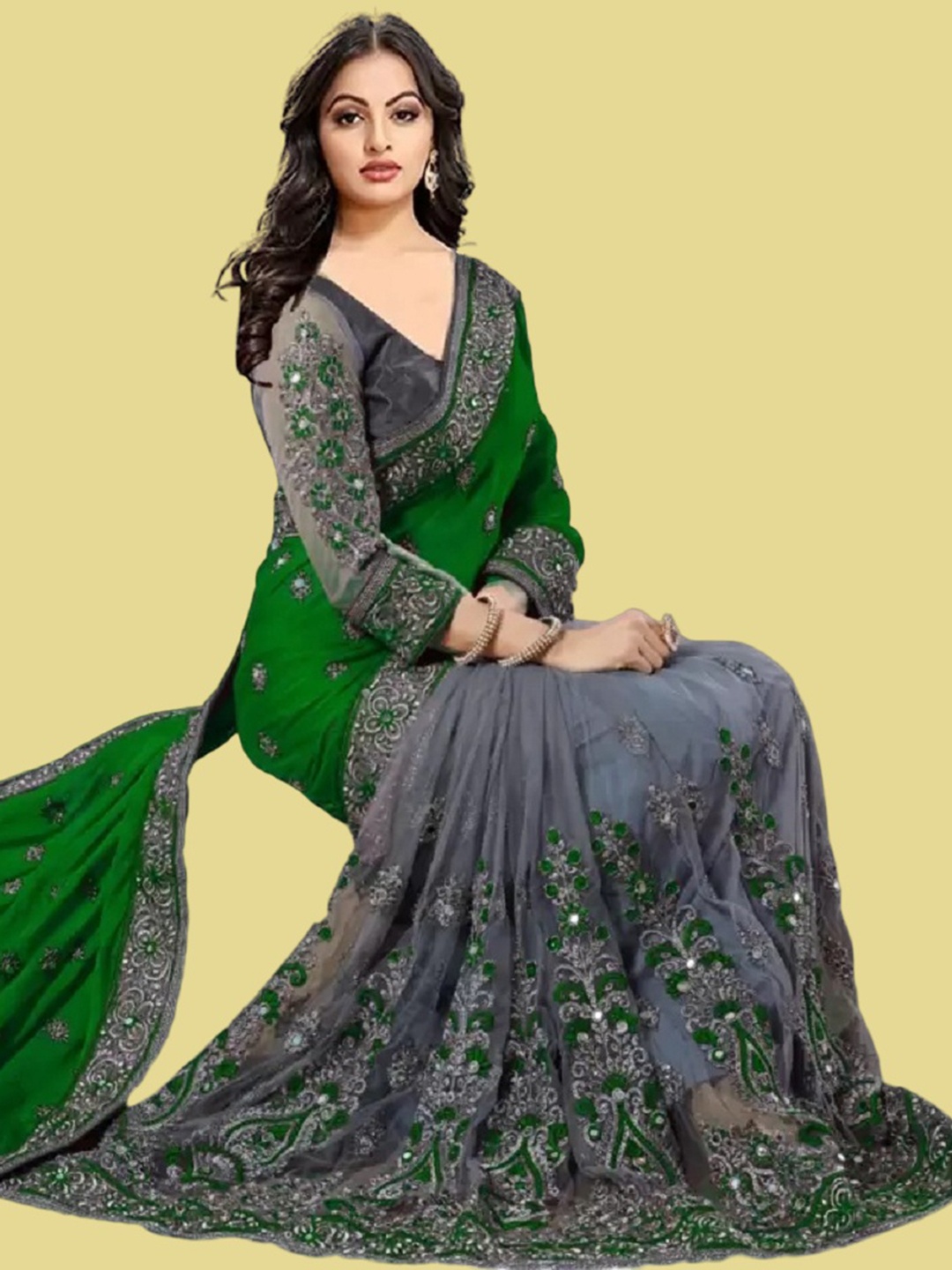 

Aika Woven Design Floral Embellished Pure Silk Heavy Work Saree, Green