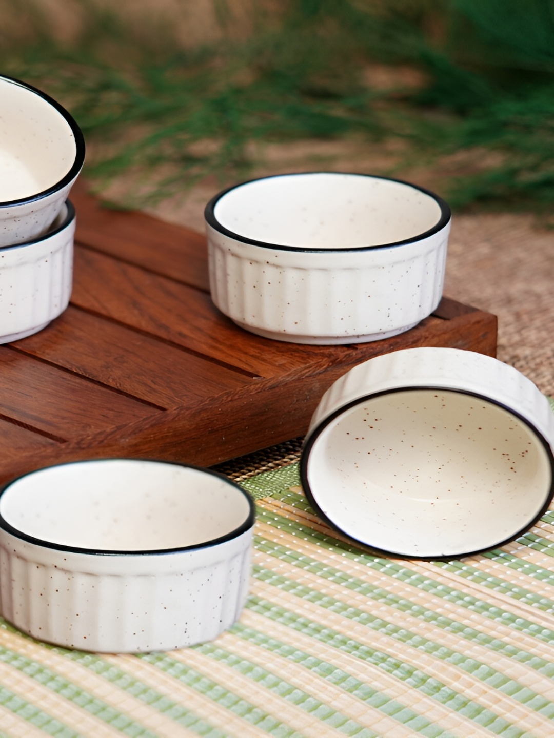 

Freakway White & Blue 6 Pieces Printed Ceramic Matte Bowls