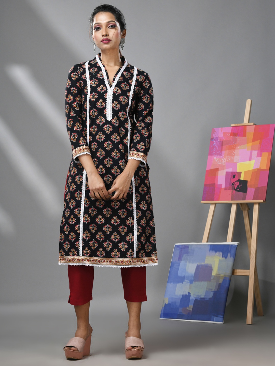 

Charukriti Floral Printed Straight Pure Cotton Kurta with Trousers, Black