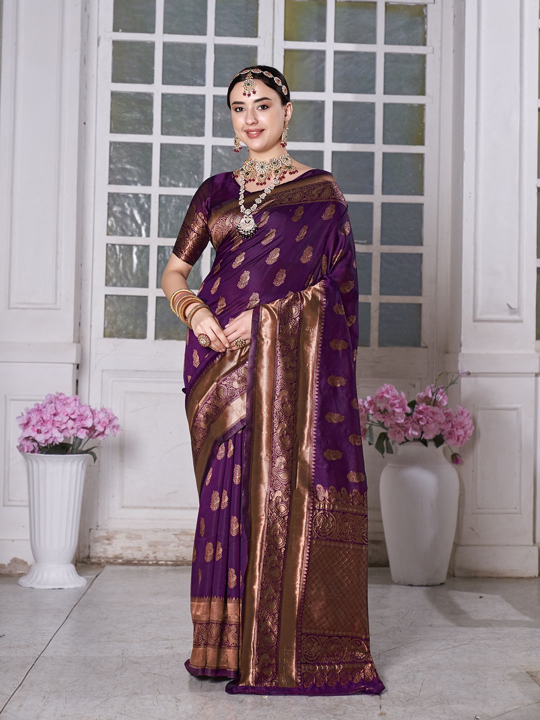 

Anouk Ethnic Motifs Woven Design Zari Banarasi Saree, Magenta