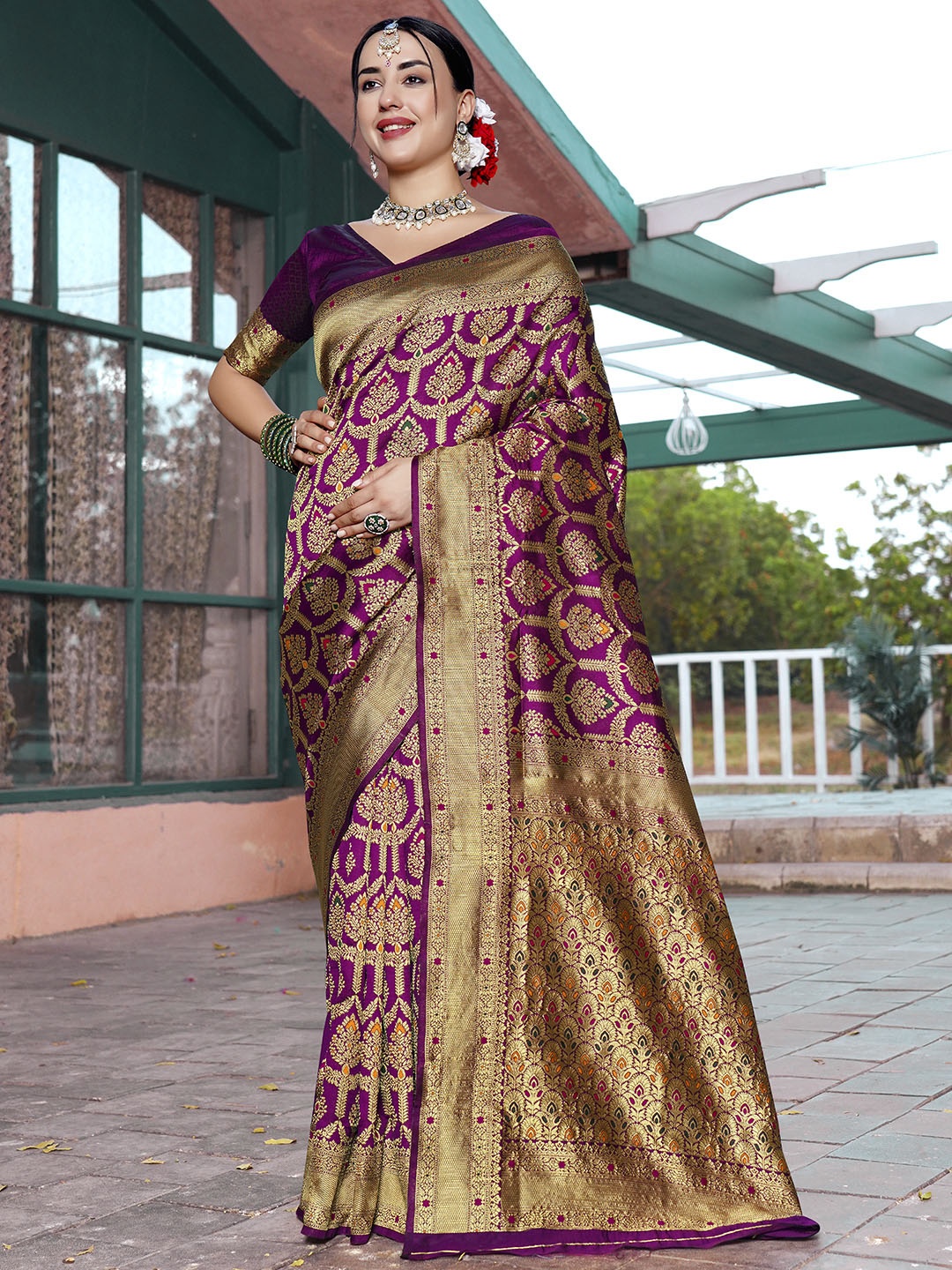

Anouk Ethnic Motifs Woven Design Zari Banarasi Saree, Magenta