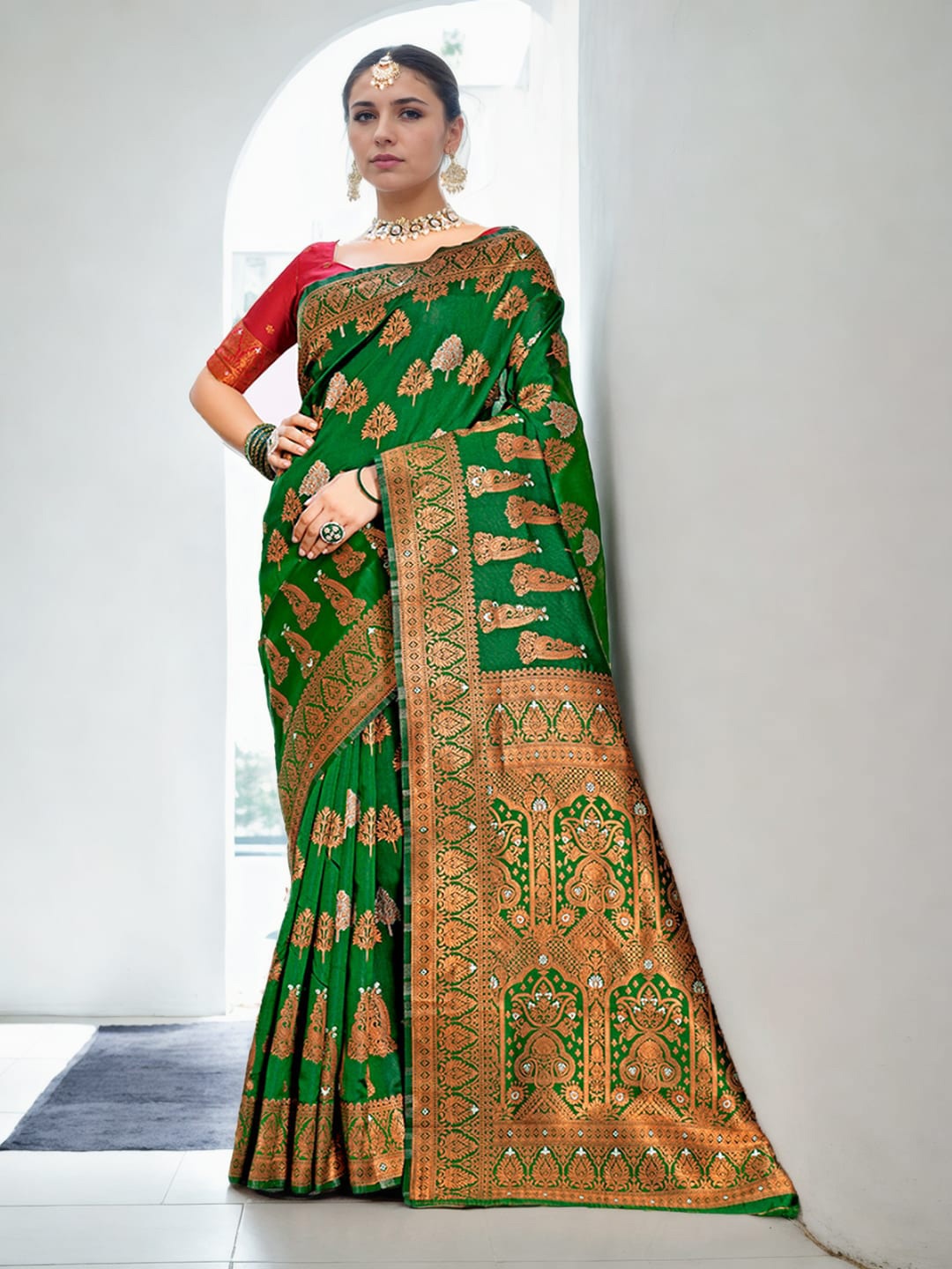 

Anouk Ethnic Motifs Woven Design Zari Banarasi Saree, Green