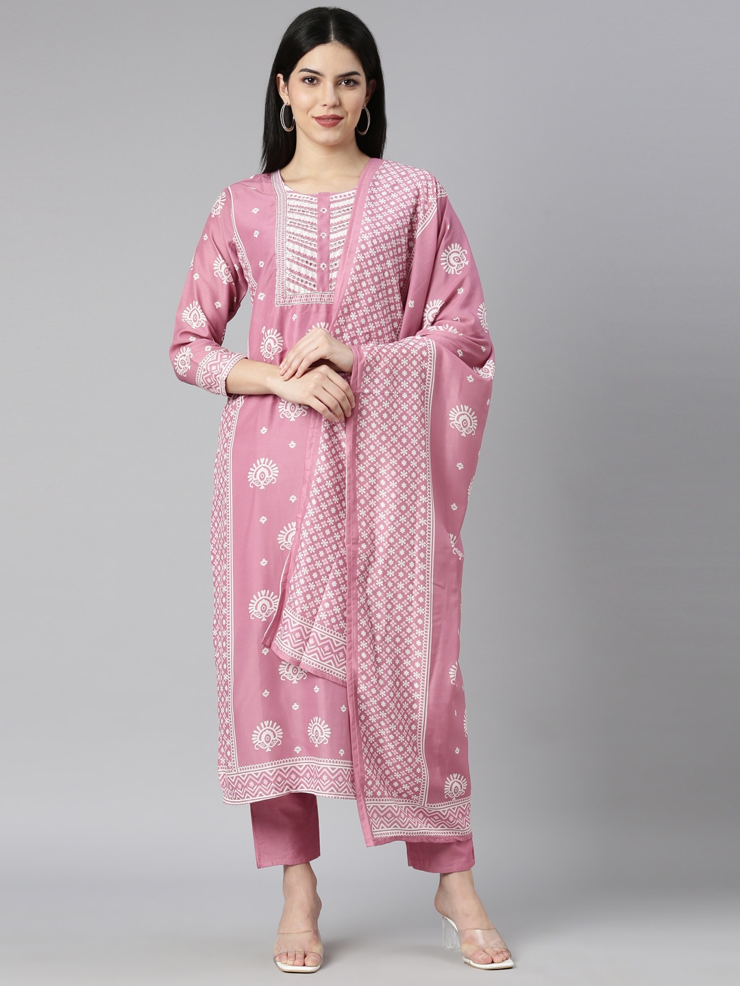 

Neerus Floral Printed Regular Pure Cotton Kurta with Trousers & With Dupatta, Pink