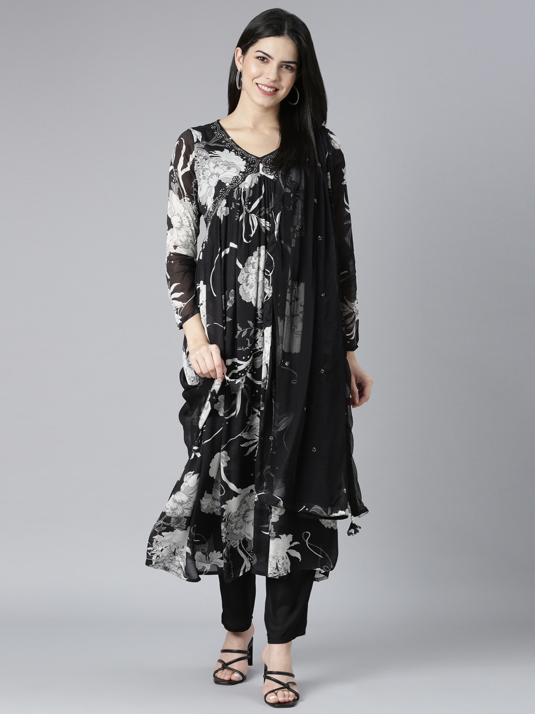 

Neerus Floral Printed Regular Sequinned Silk Crepe Kurta with Trousers & Dupatta, Black
