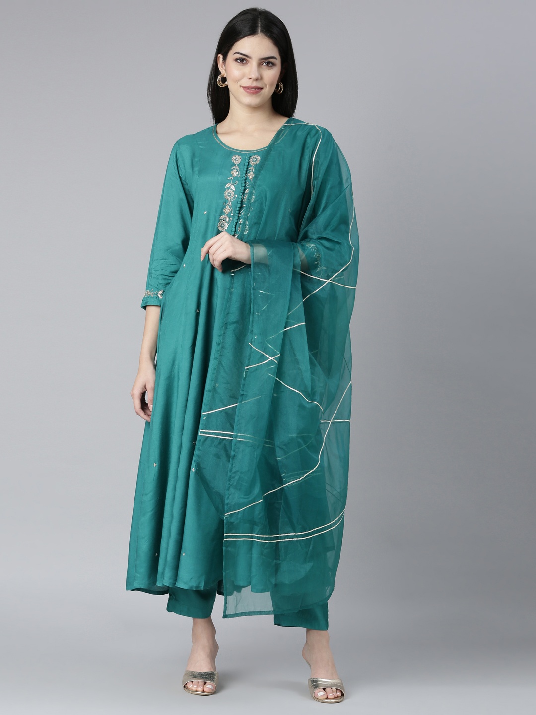 

Neerus Ethnic Motifs Embroidered Regular Thread Work Kurta with Trousers & With Dupatta, Green