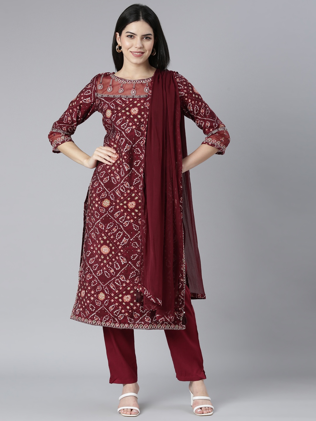 

Neerus Bandhani Printed Regular Thread Work Pure Cotton Kurta with Trousers & Dupatta, Maroon