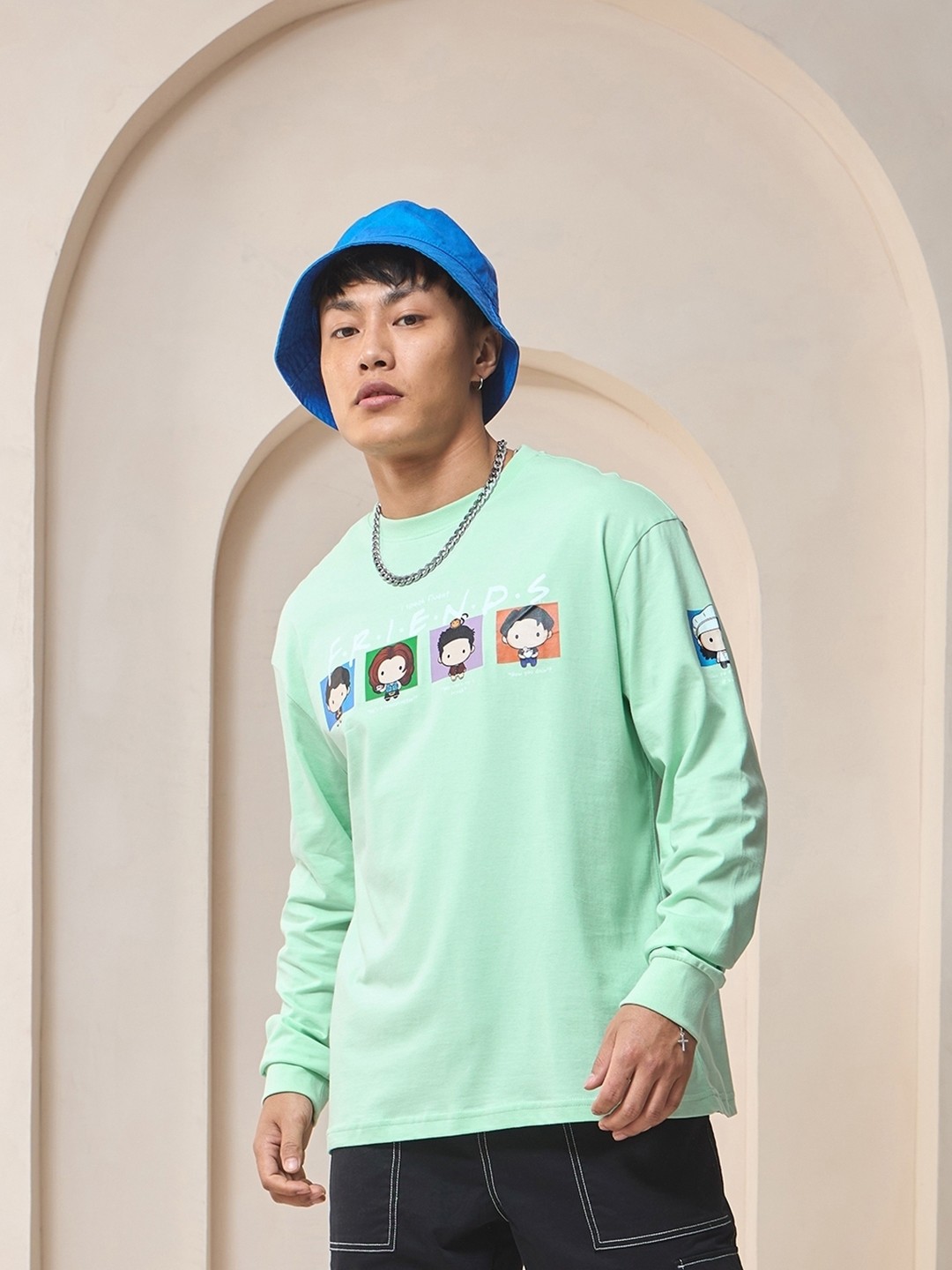 

Bewakoof Friends Printed Drop-Shoulder Sleeves Oversized Pure Cotton T-shirt, Green