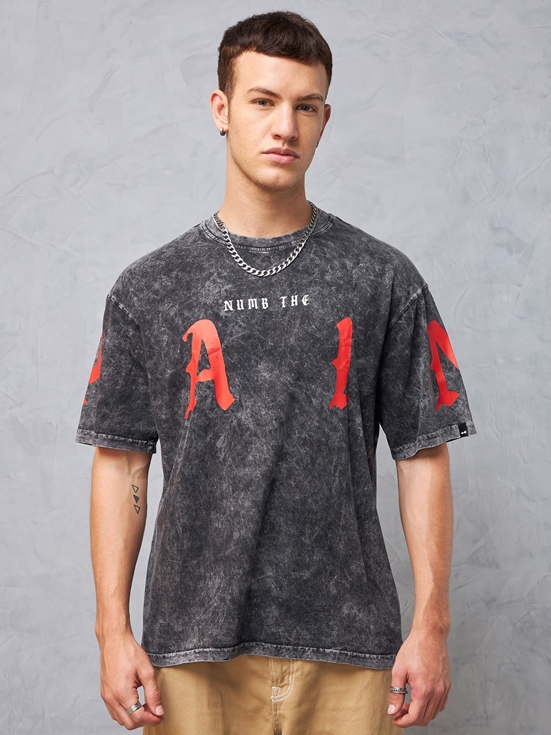 

Bewakoof Graphic Printed Drop-Shoulder Sleeves Oversized Pure Cotton T-shirt, Black