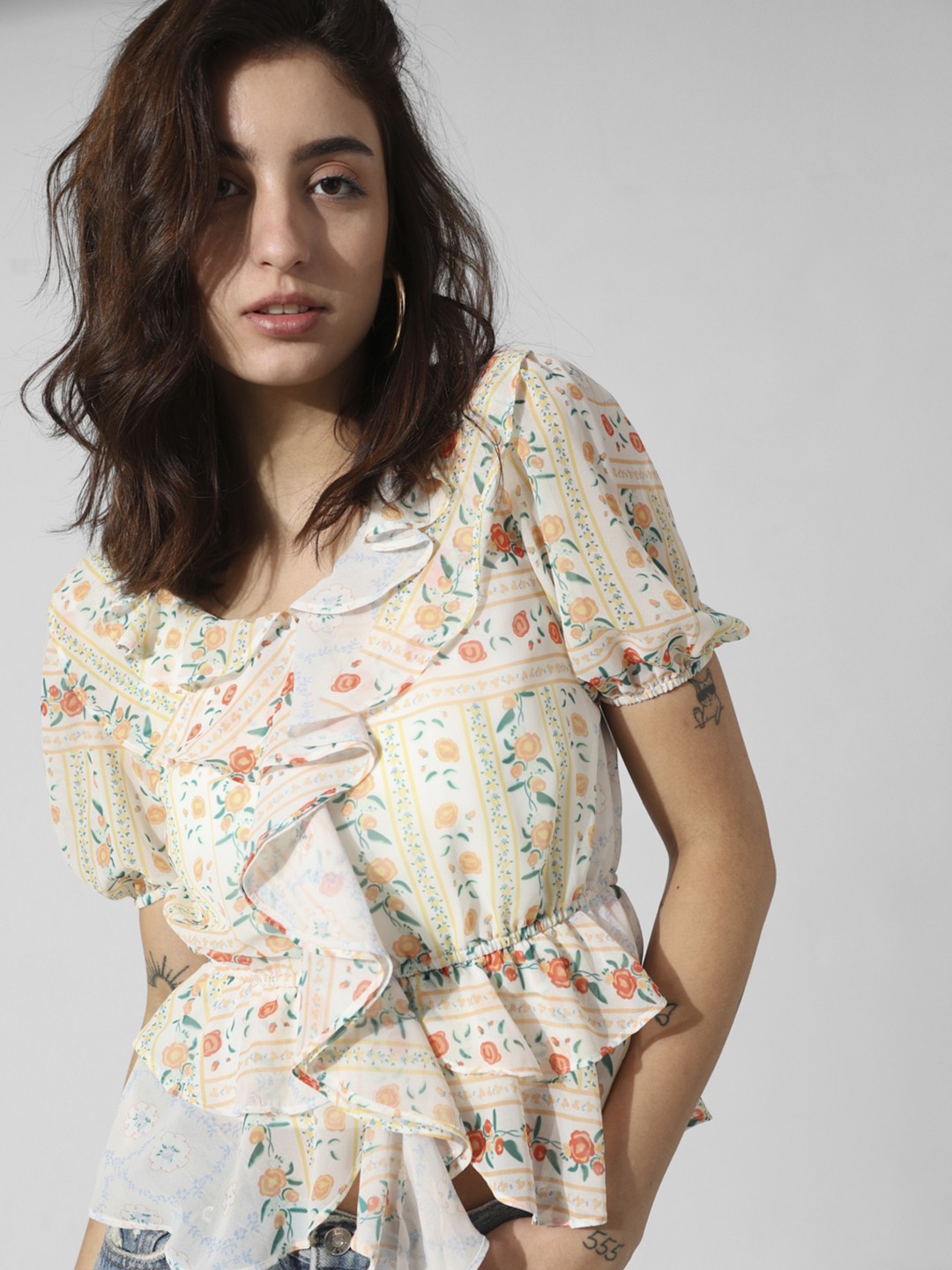 

ONLY Floral Printed Puff Sleeves Peter Pan Collar Chiffon Peplum Top, Off white