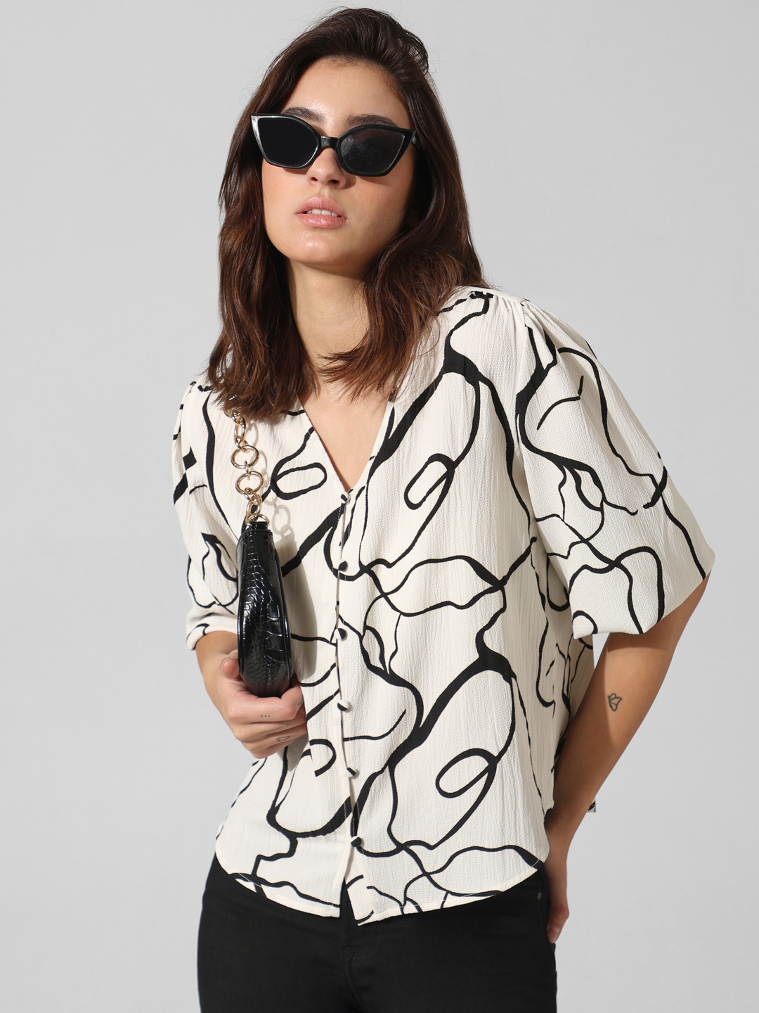 

ONLY Animal Printed Puff Sleeves V-Neck Top, White