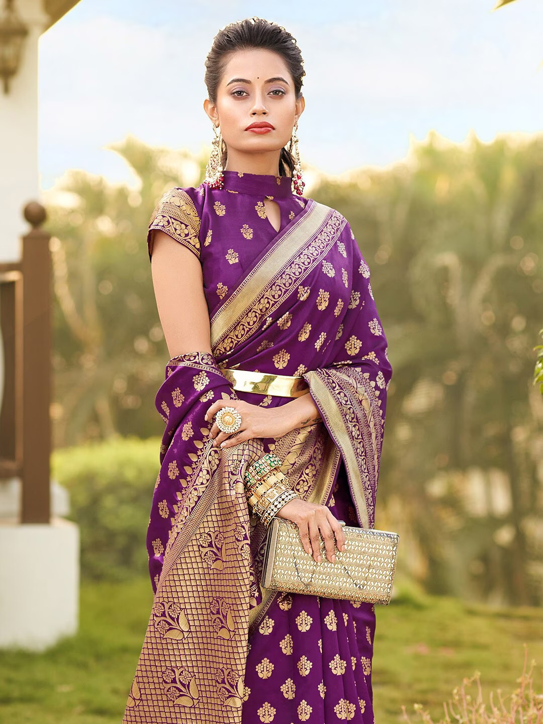 

ARYANARI Ethnic Motifs Woven Design Zari Banarasi Saree, Purple