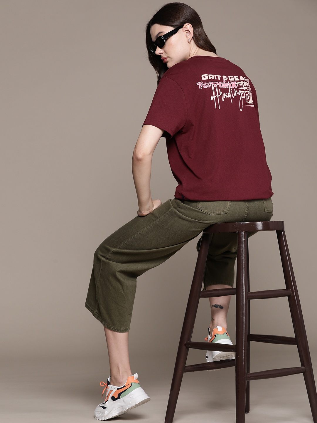 

The Roadster Lifestyle Co. Printed Drop-Shoulder Sleeves Pure Cotton Relaxed Fit T-shirt, Maroon