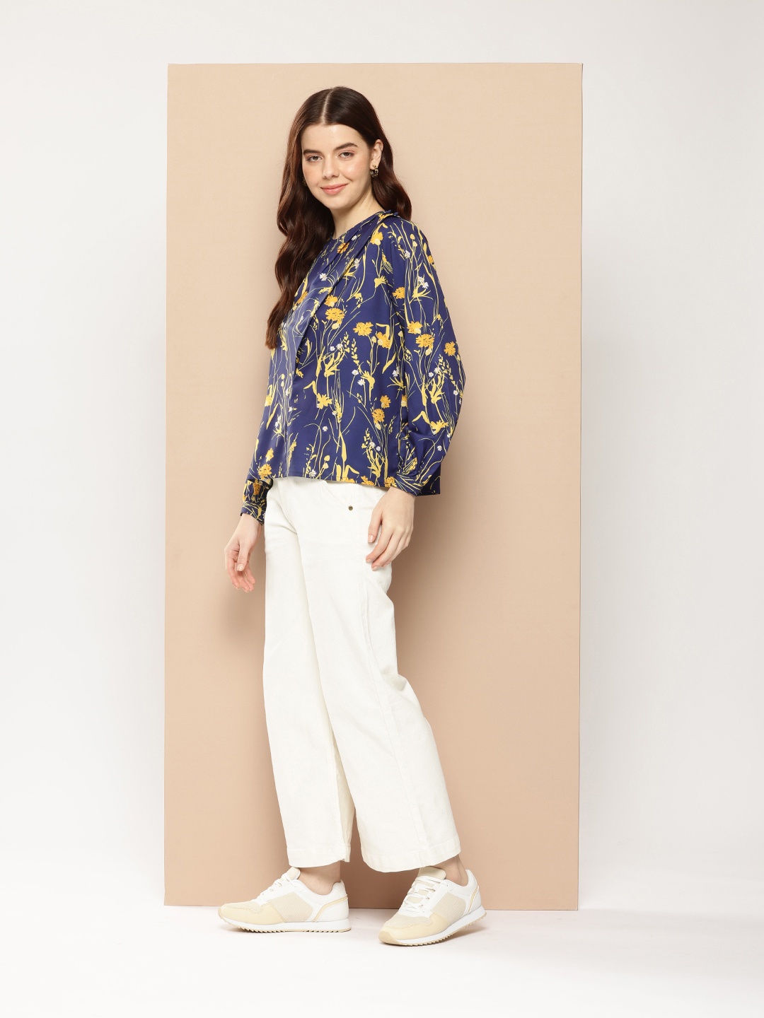 

encore by INVICTUS Floral Printed Top, Navy blue