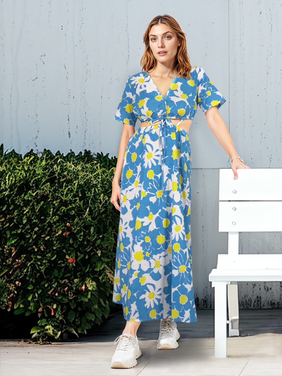 

Mast & Harbour Floral Printed Cut-Out A-Line Pure Cotton Midi Dress, Blue