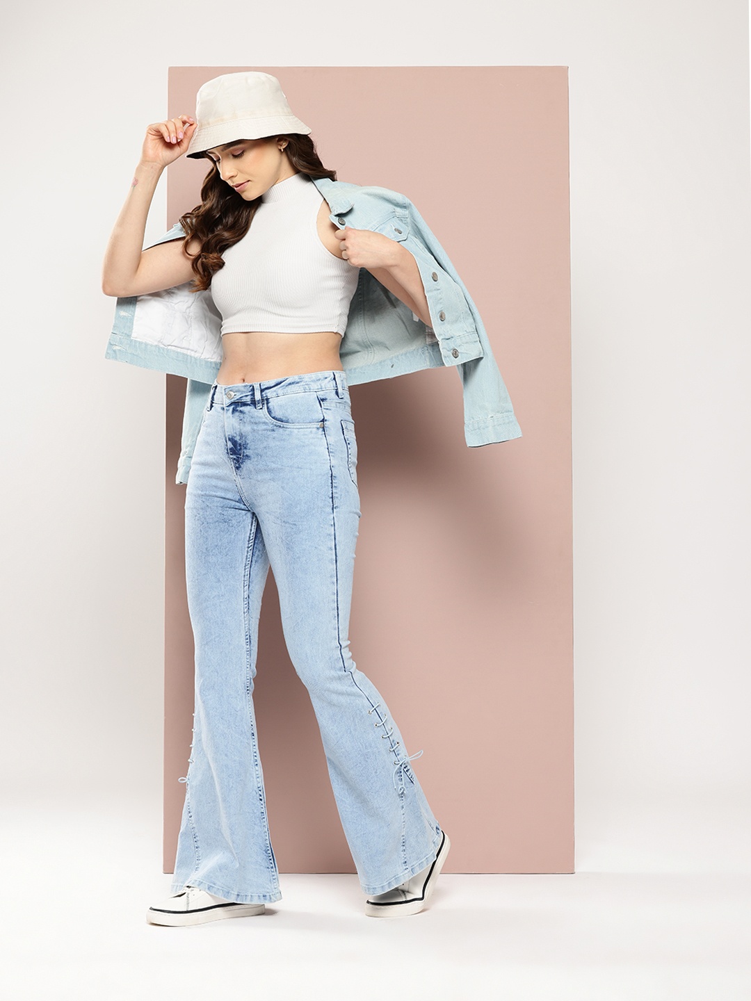 

Harvard Women Lace-Up Bootcut Light Fade Stretchable Jeans, Blue