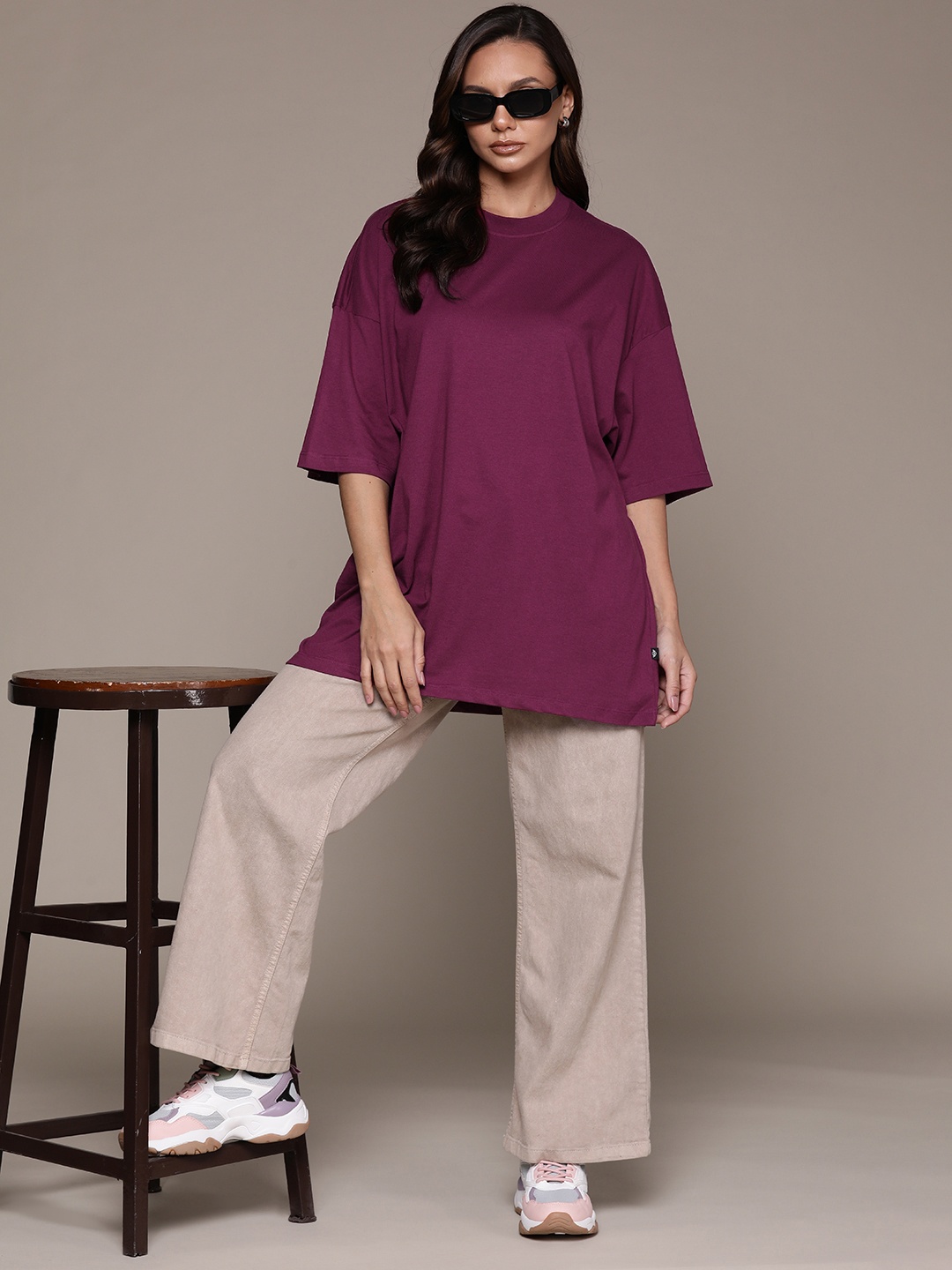 

The Roadster Lifestyle Co. Drop-Shoulder Sleeves Oversized T-shirt, Magenta