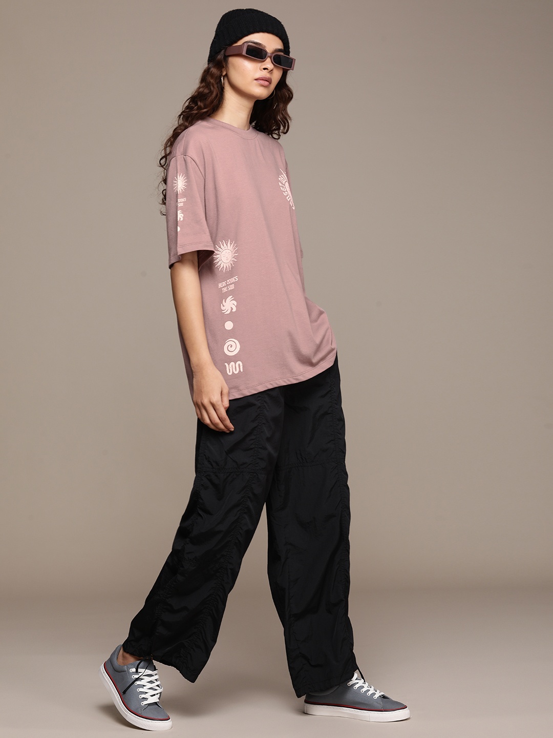 

The Roadster Life Co. Printed Drop-Shoulder Sleeves Oversized T-shirt, Mauve