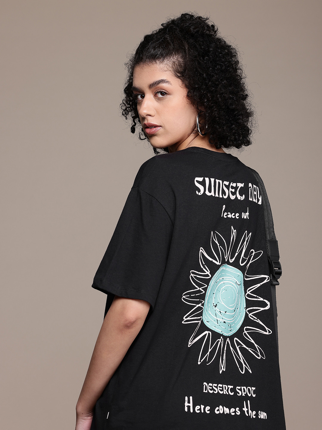 

The Roadster Life Co. Printed Drop-Shoulder Sleeves Oversized T-shirt, Black