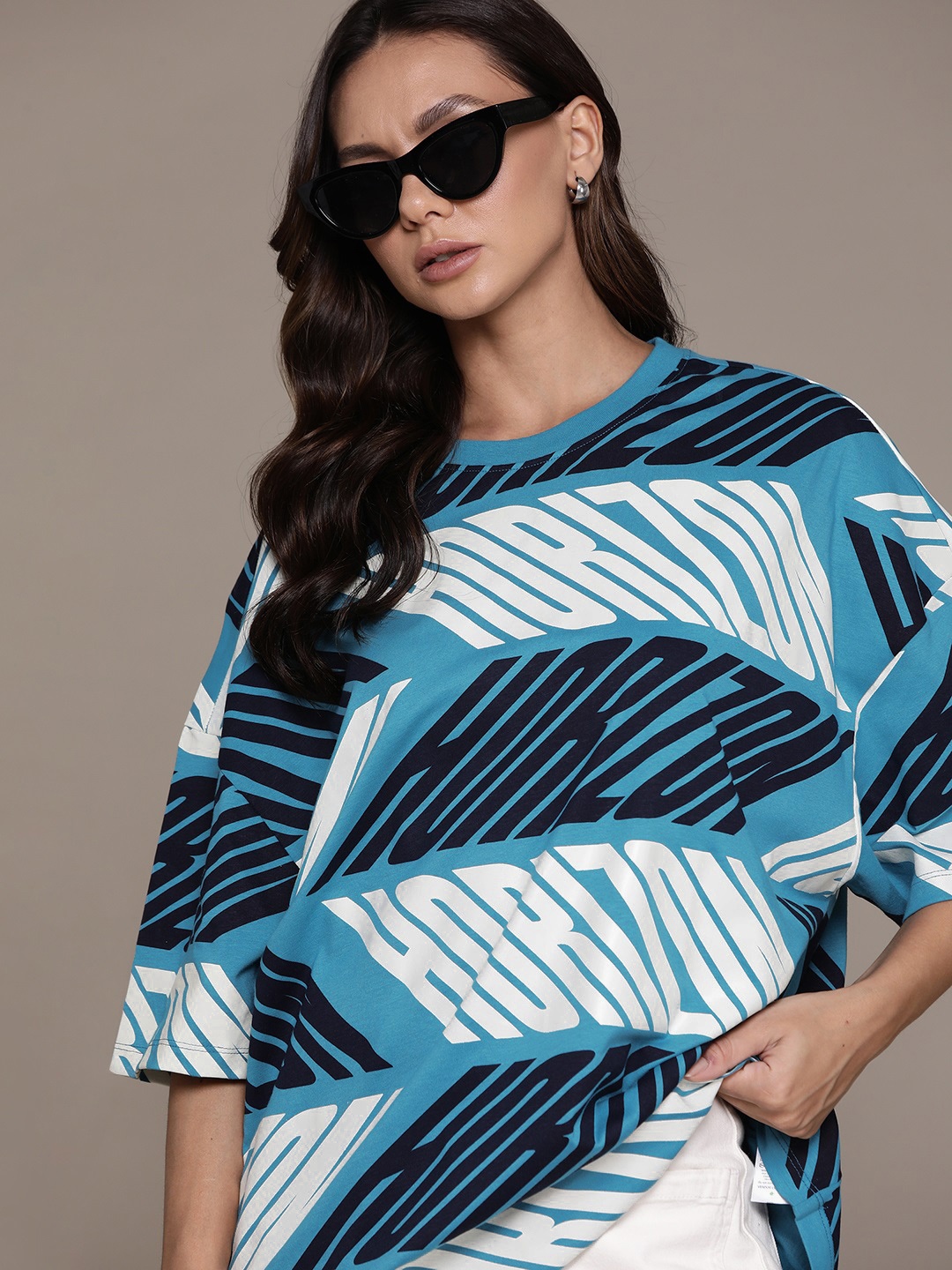 

The Roadster Lifestyle Co. Women Printed Pure Cotton Oversized Longline T-shirt, Blue