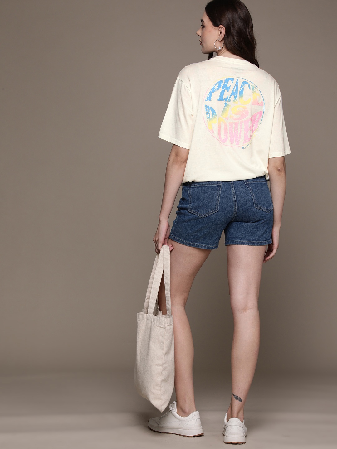 

The Roadster Lifestyle Co. Graphic Printed T-shirt, White