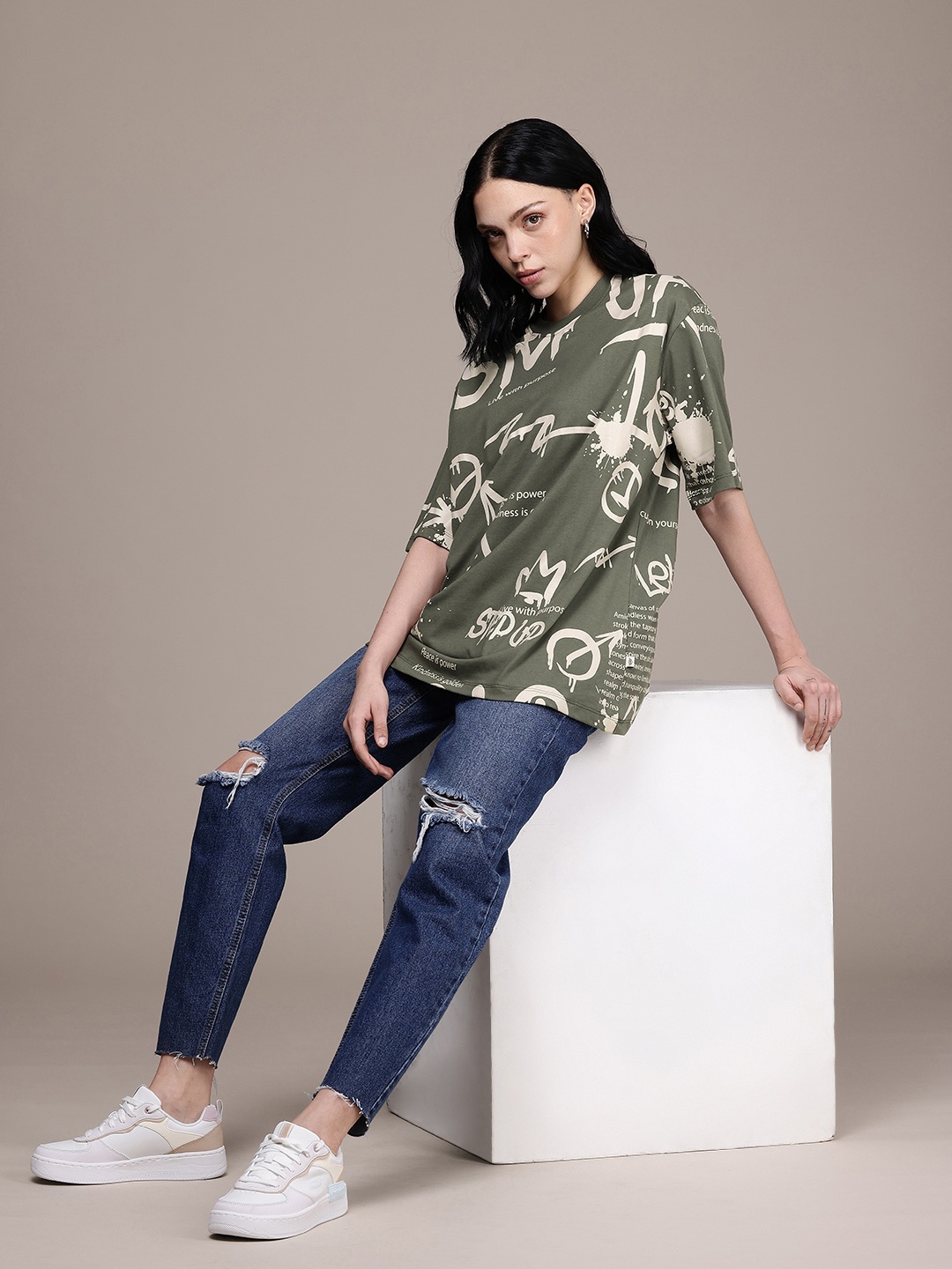 

The Roadster Life Co. Typography Printed Drop-Shoulder Sleeves Oversized T-shirt, Olive