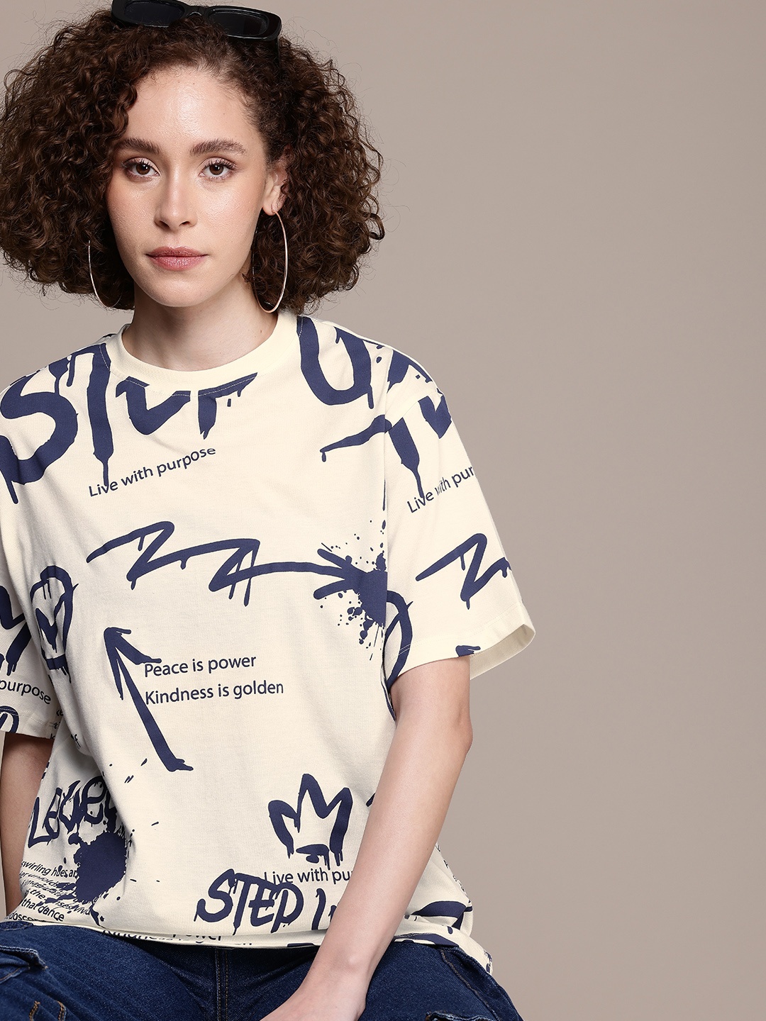 

The Roadster Life Co. Printed Oversized Drop-Shoulder Sleeves T-shirt, Off white