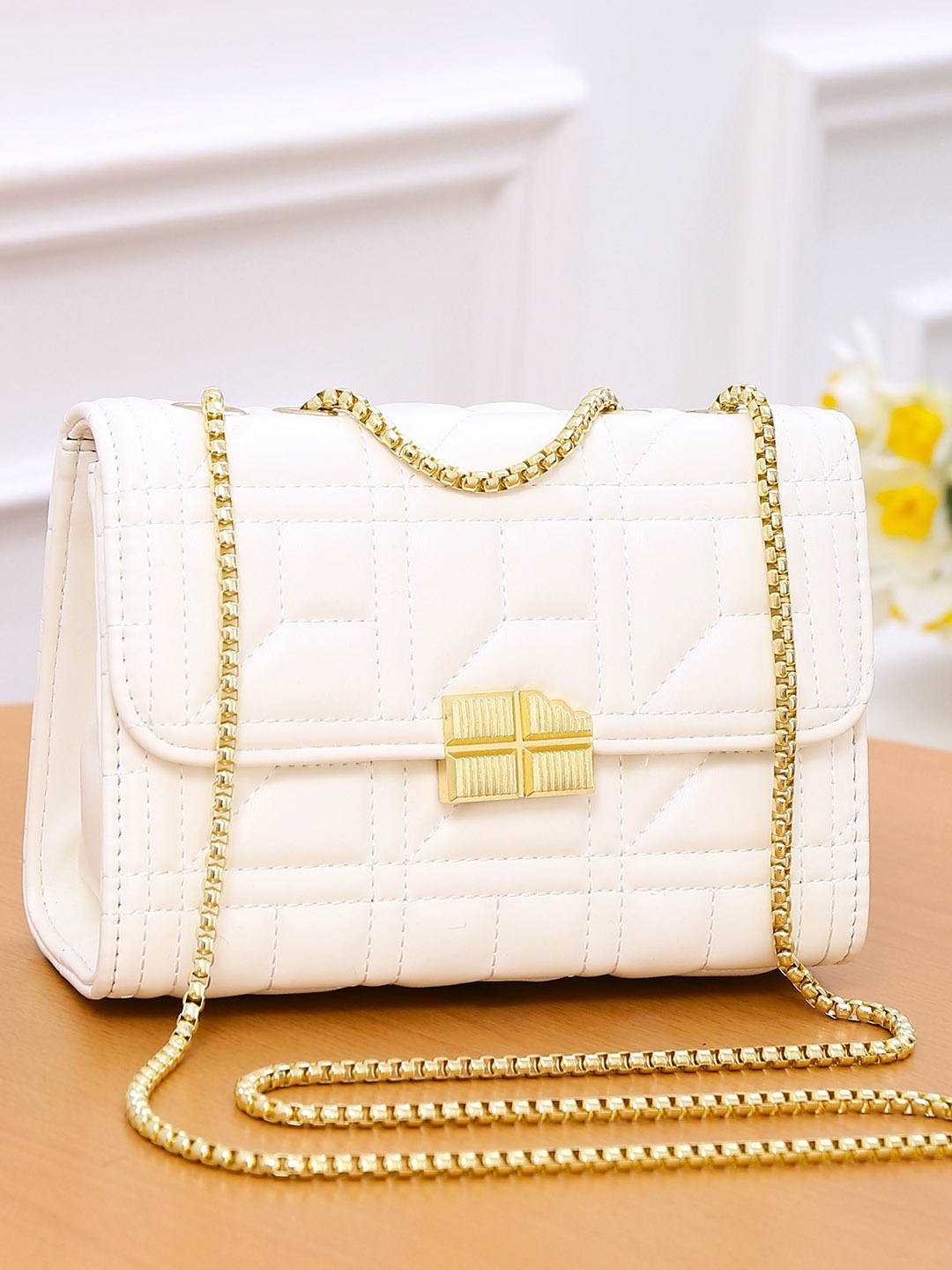 

Diva Dale Structured Sling Bag with Quilted, White
