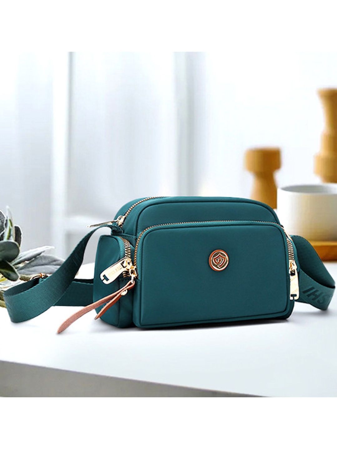

Diva Dale Green Colourblocked Shopper Satchel with Tasselled