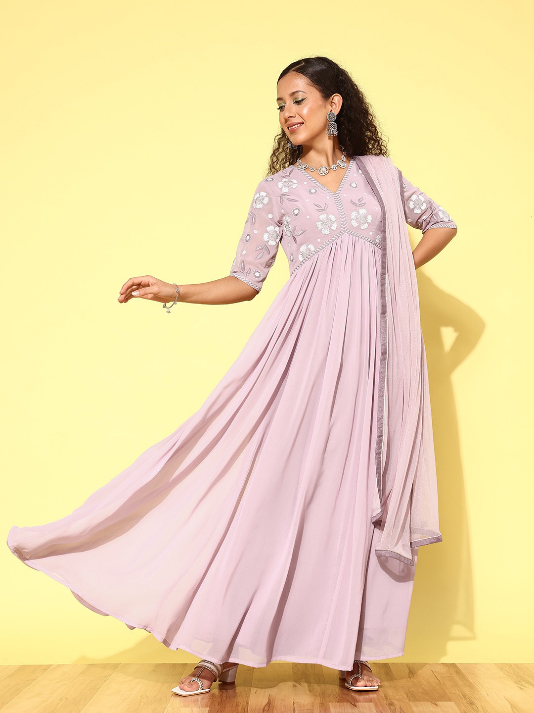 

Inddus V-Neck Yoke Design Thread Work Anarkali Kurta with Dupatta, Lavender