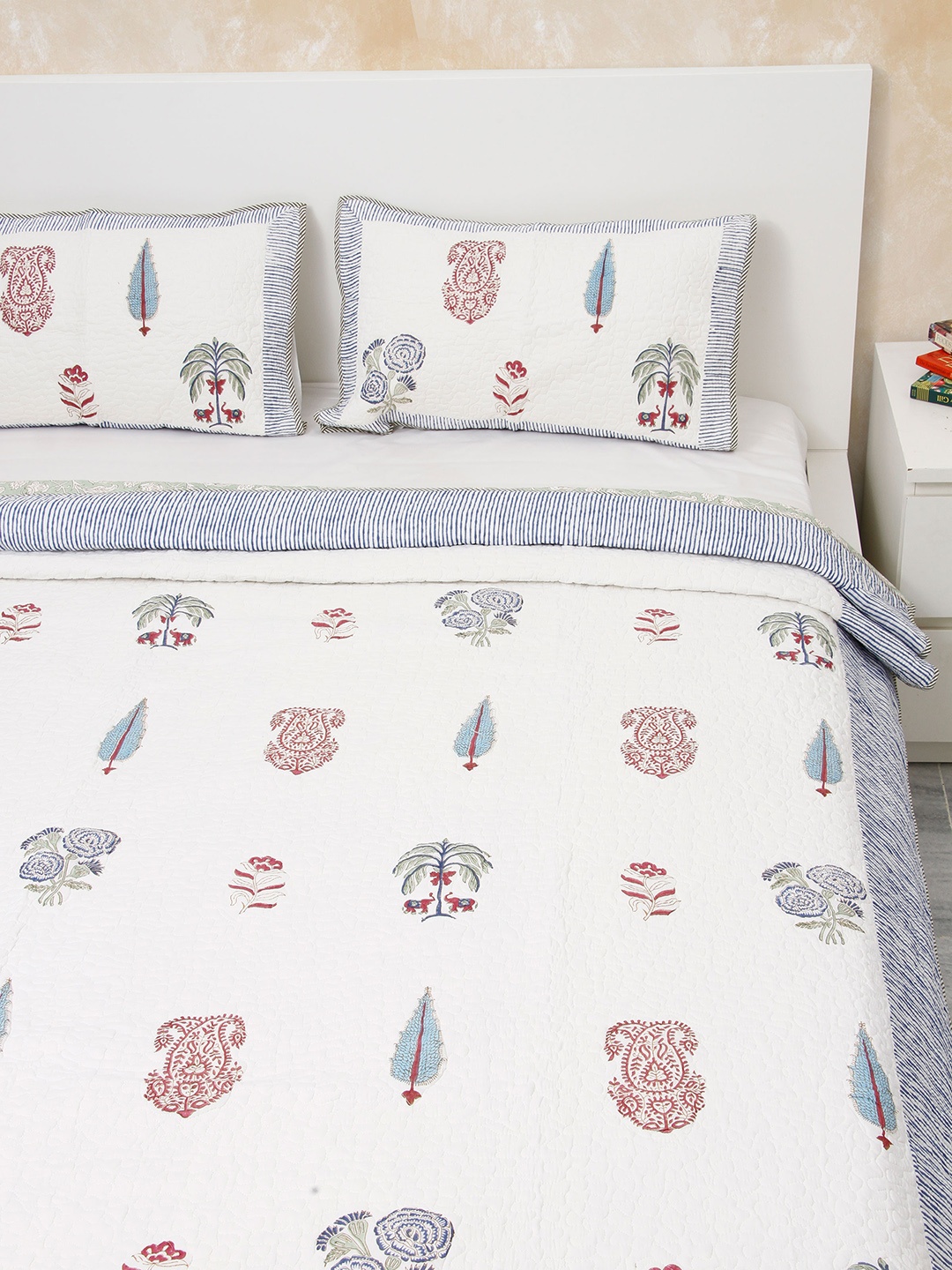 

COCOBEE HOME LINENS White Blue Floral 350 TC Pure Cotton Double King Bed Cover Set