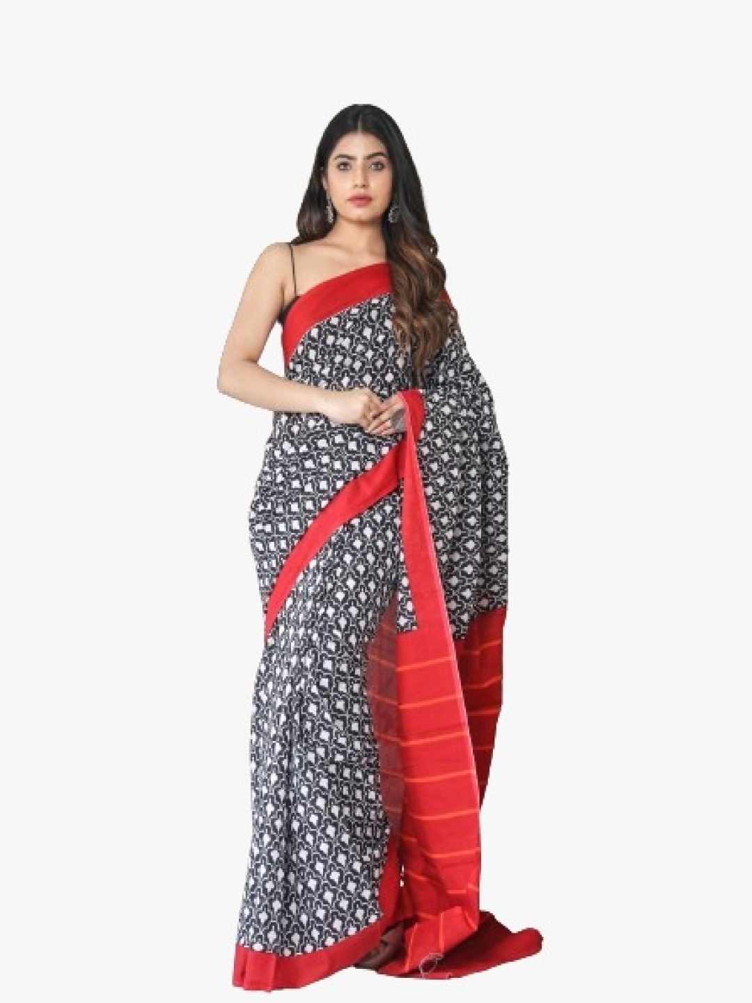 

TROPWEAR Ethnic Motifs Pure Cotton Block Print Saree, Black